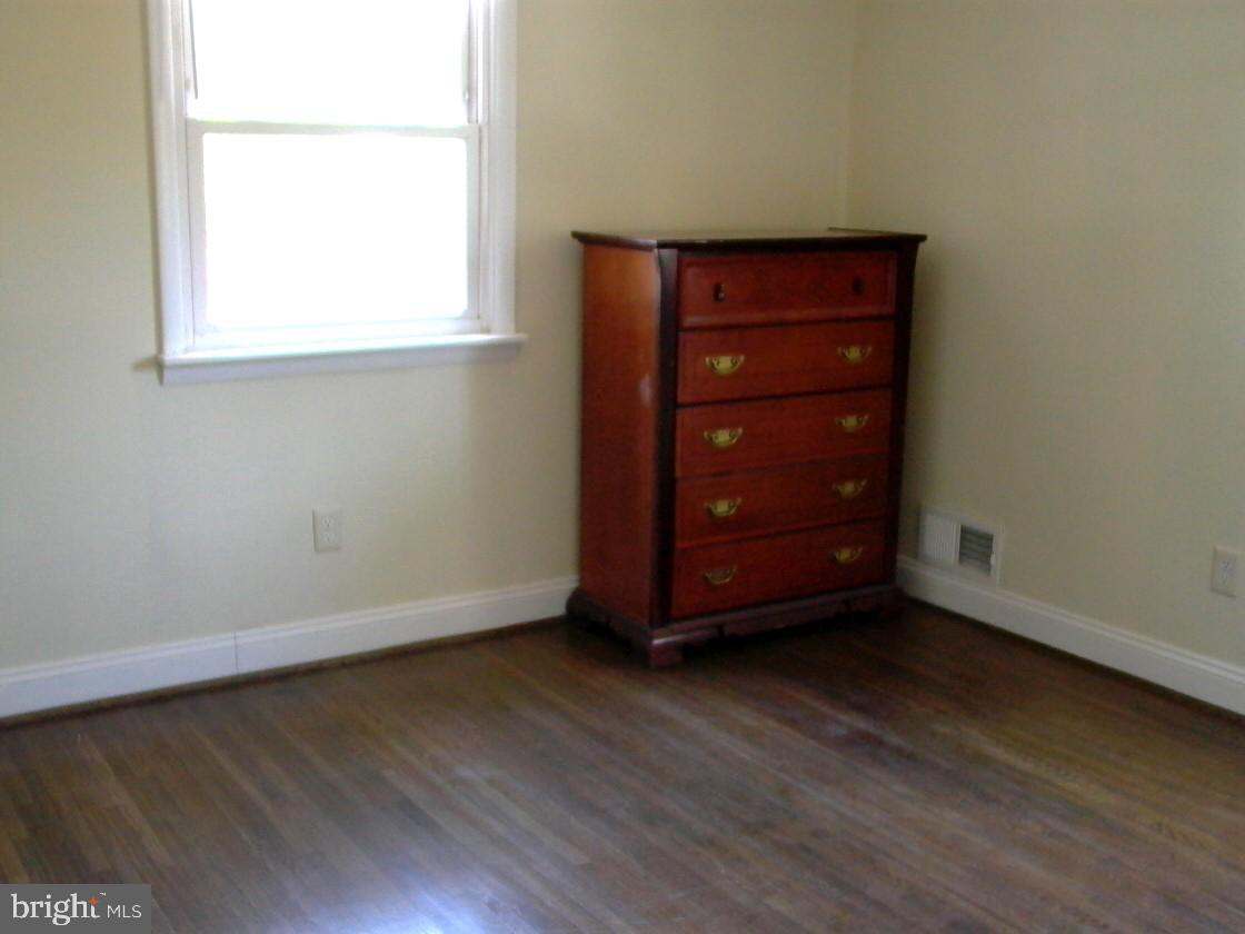 BROOKFIELD - Residential Lease