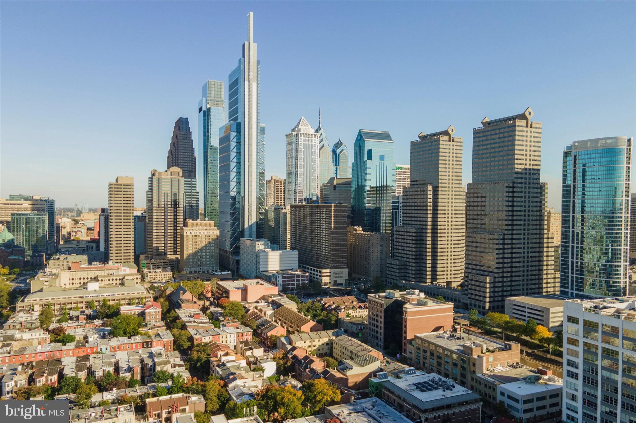 LOGAN SQUARE - Residential