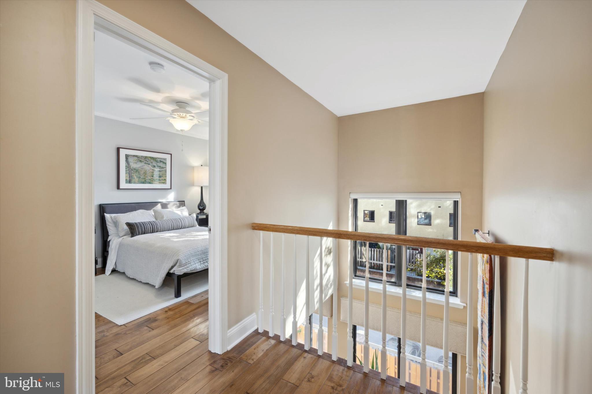 LOGAN SQUARE - Residential