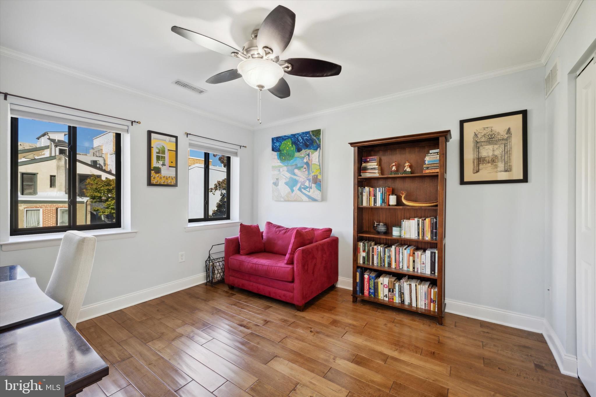 LOGAN SQUARE - Residential