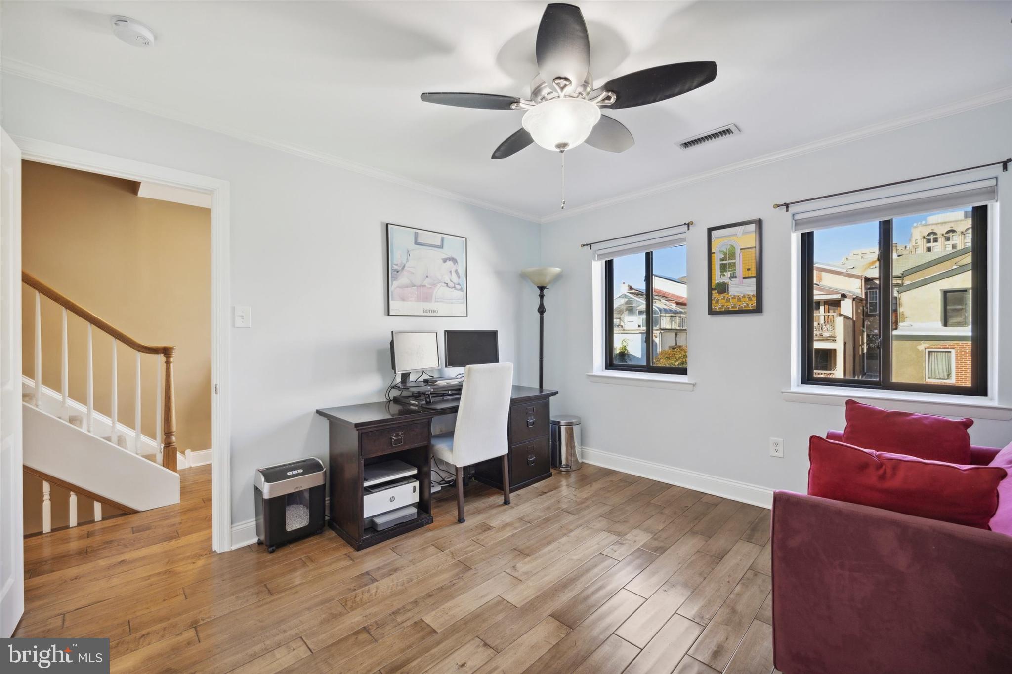 LOGAN SQUARE - Residential