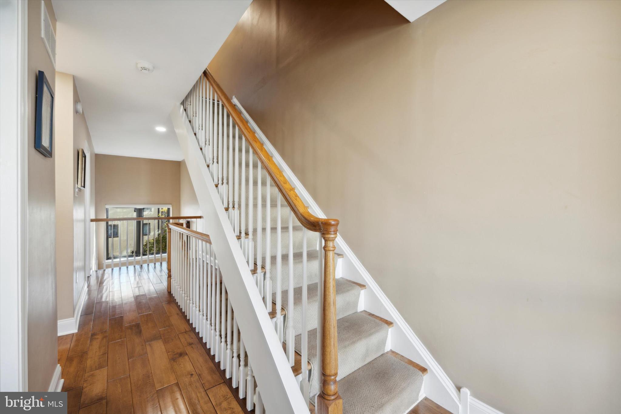 LOGAN SQUARE - Residential