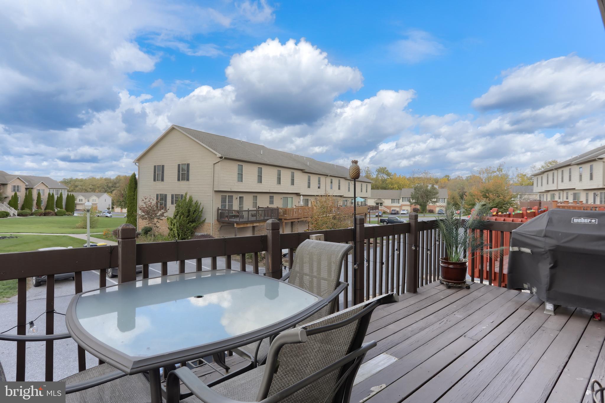 WOODRIDGE - Residential