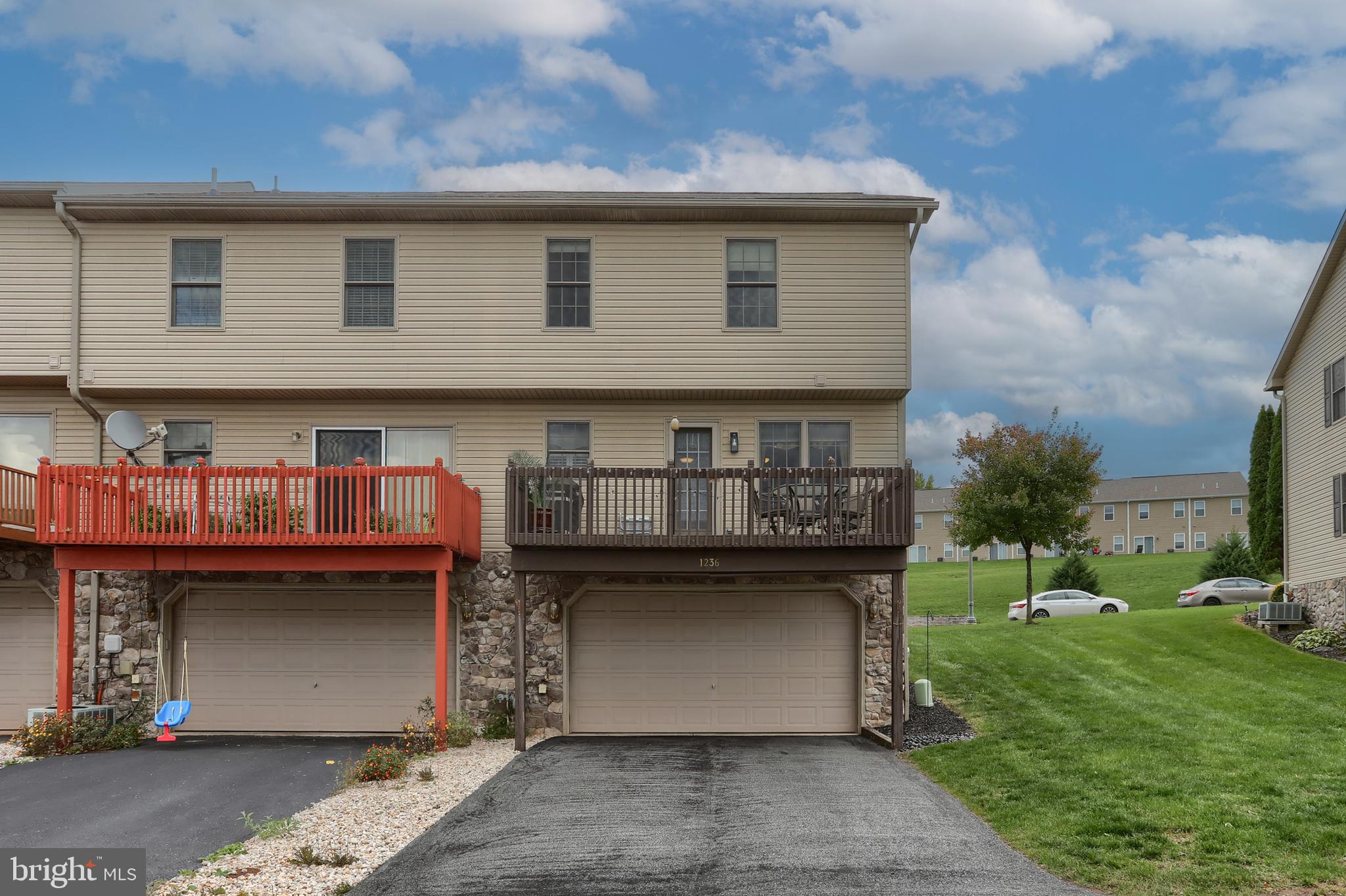 WOODRIDGE - Residential