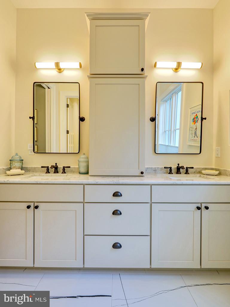 HAWKSEYE - Residential