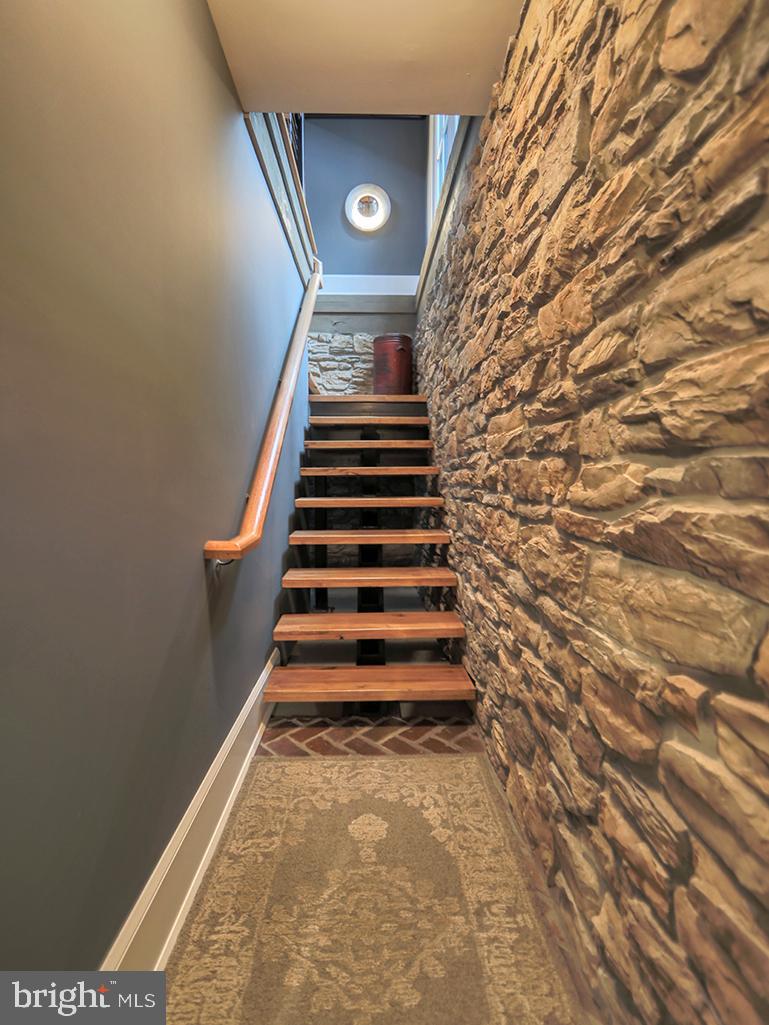 HAWKSEYE - Residential