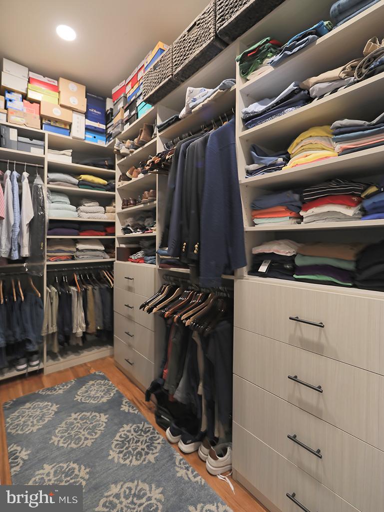 HAWKSEYE - Residential