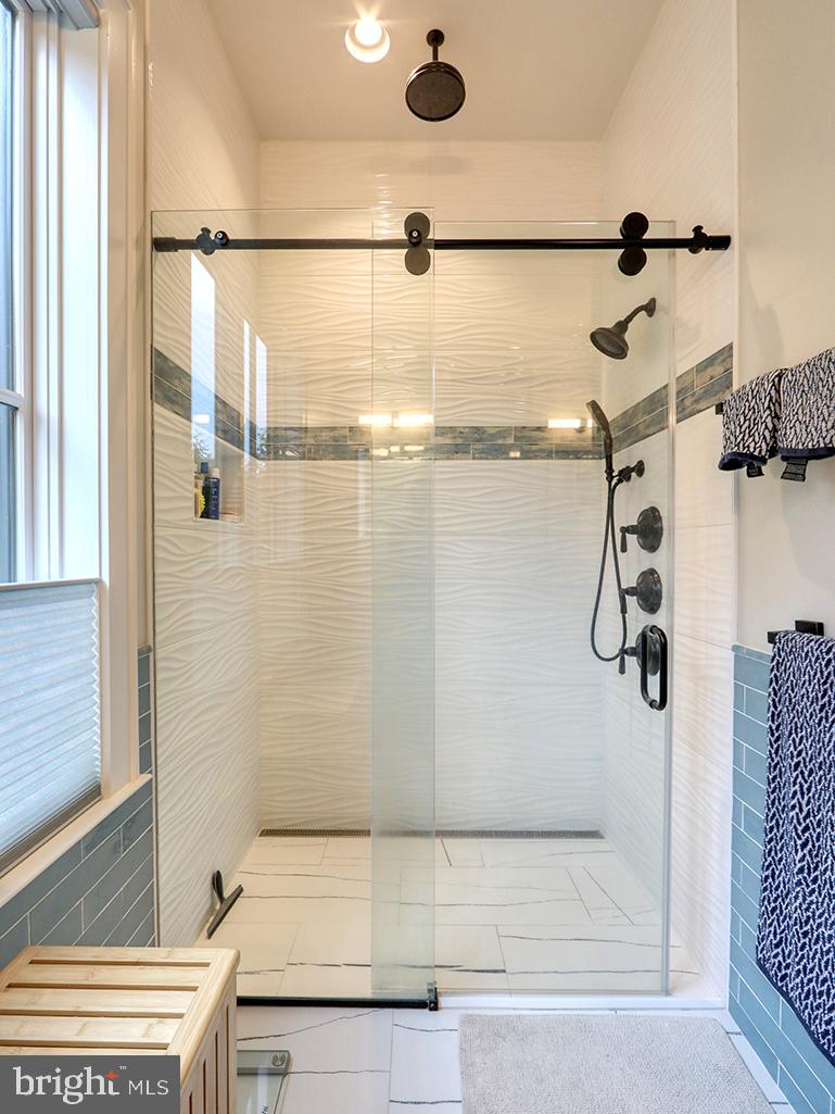 HAWKSEYE - Residential