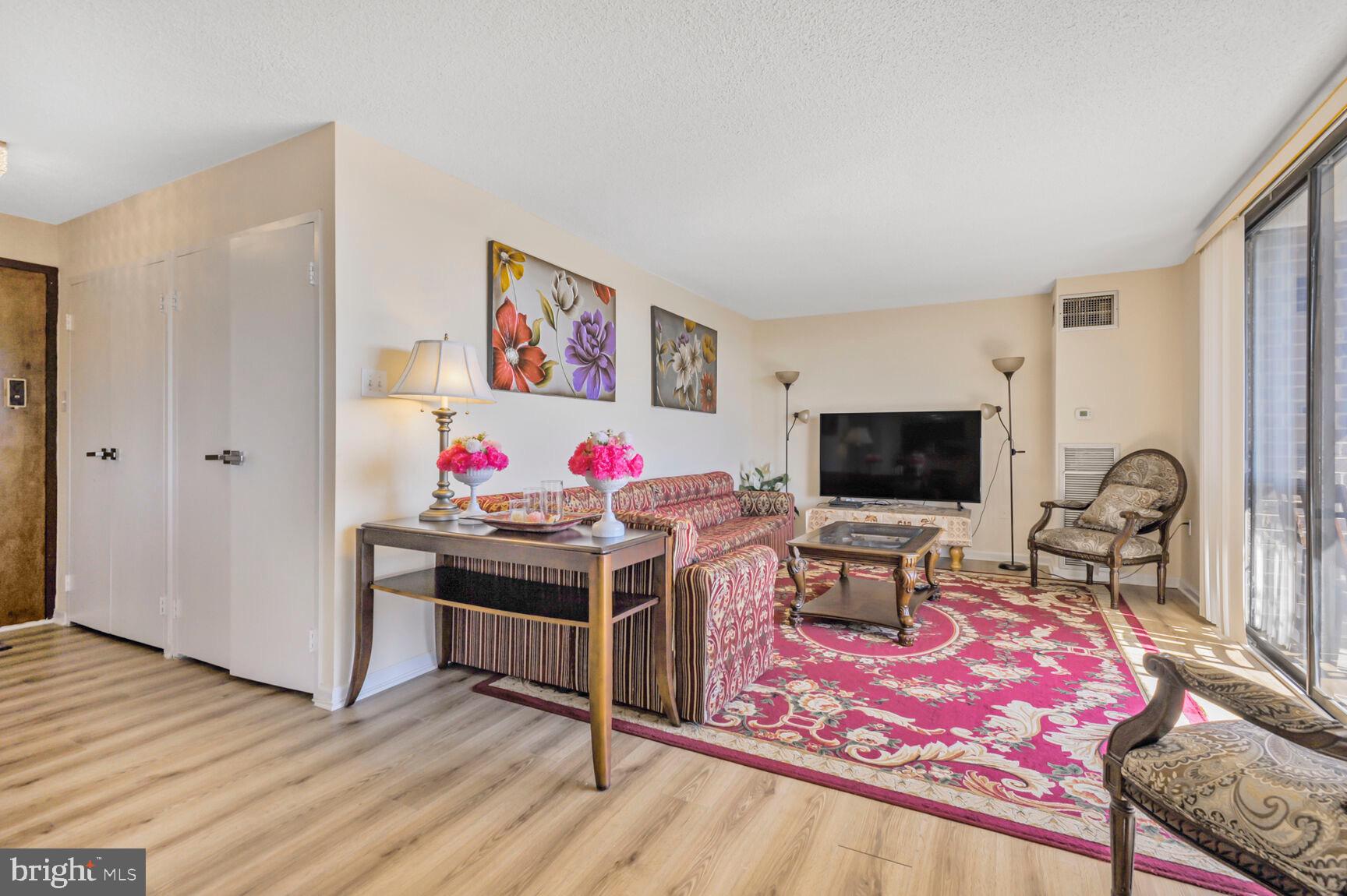 250 S REYNOLDS STREET 1001