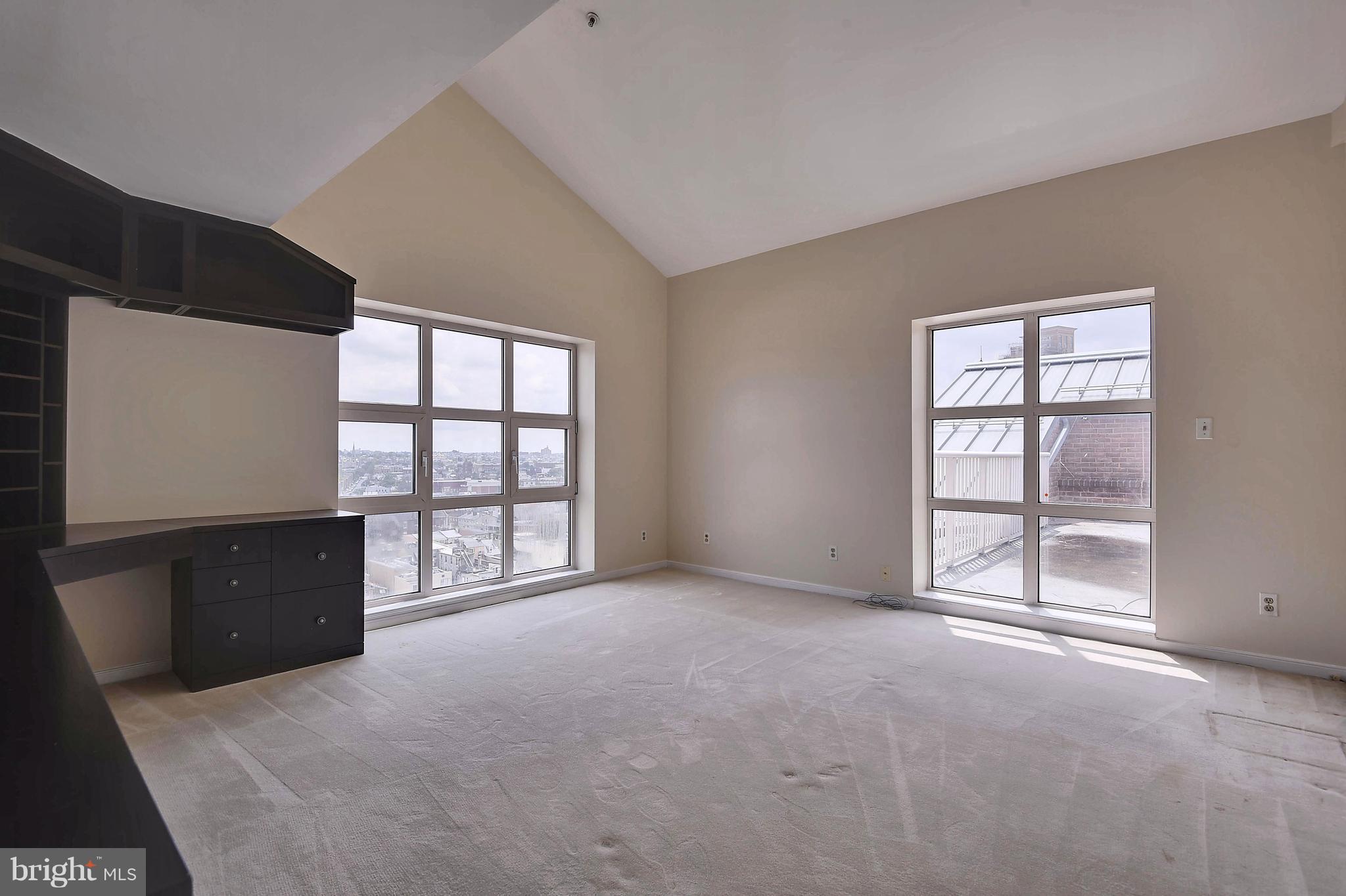 HARBOR EAST - Residential