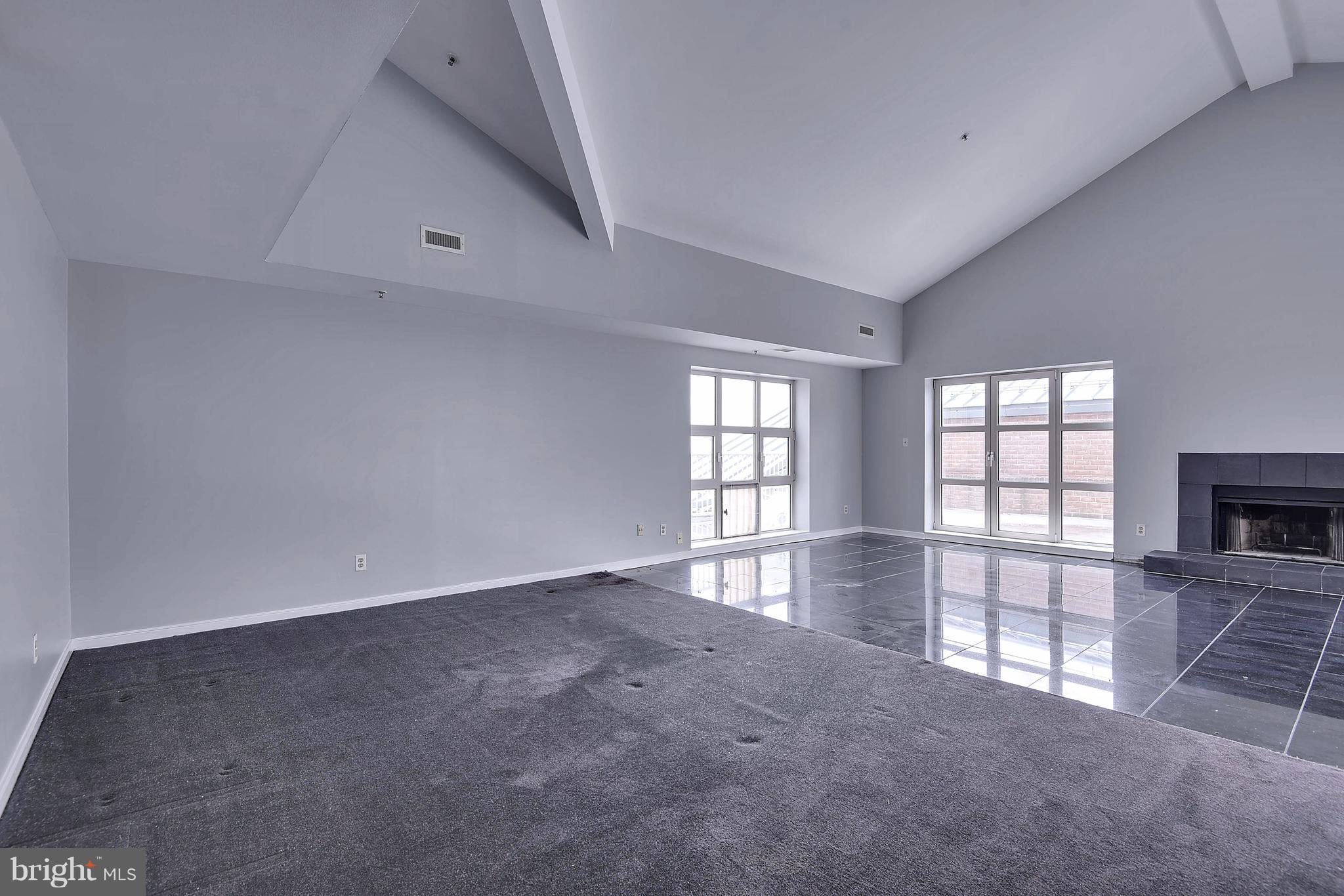 HARBOR EAST - Residential