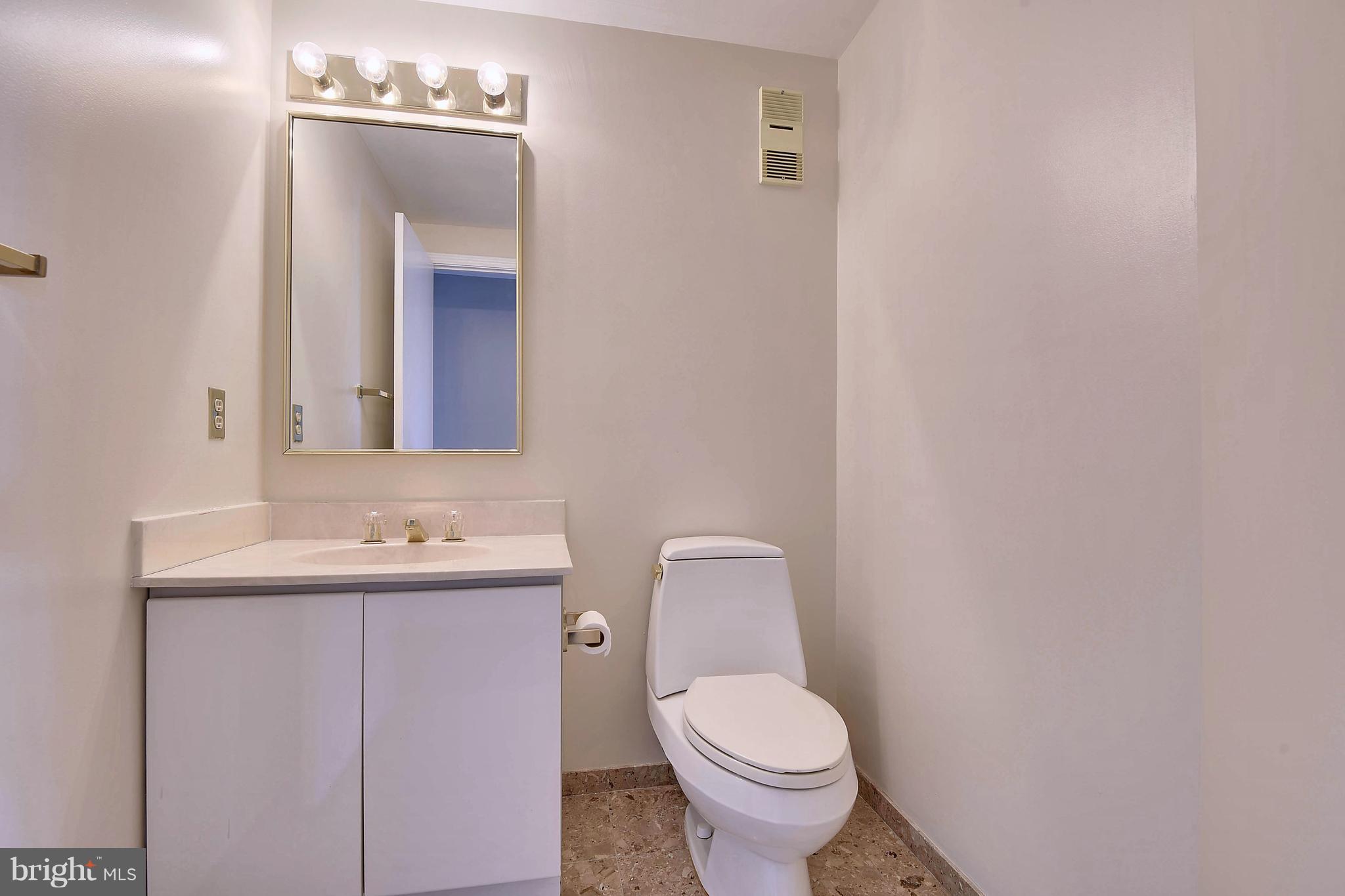 HARBOR EAST - Residential