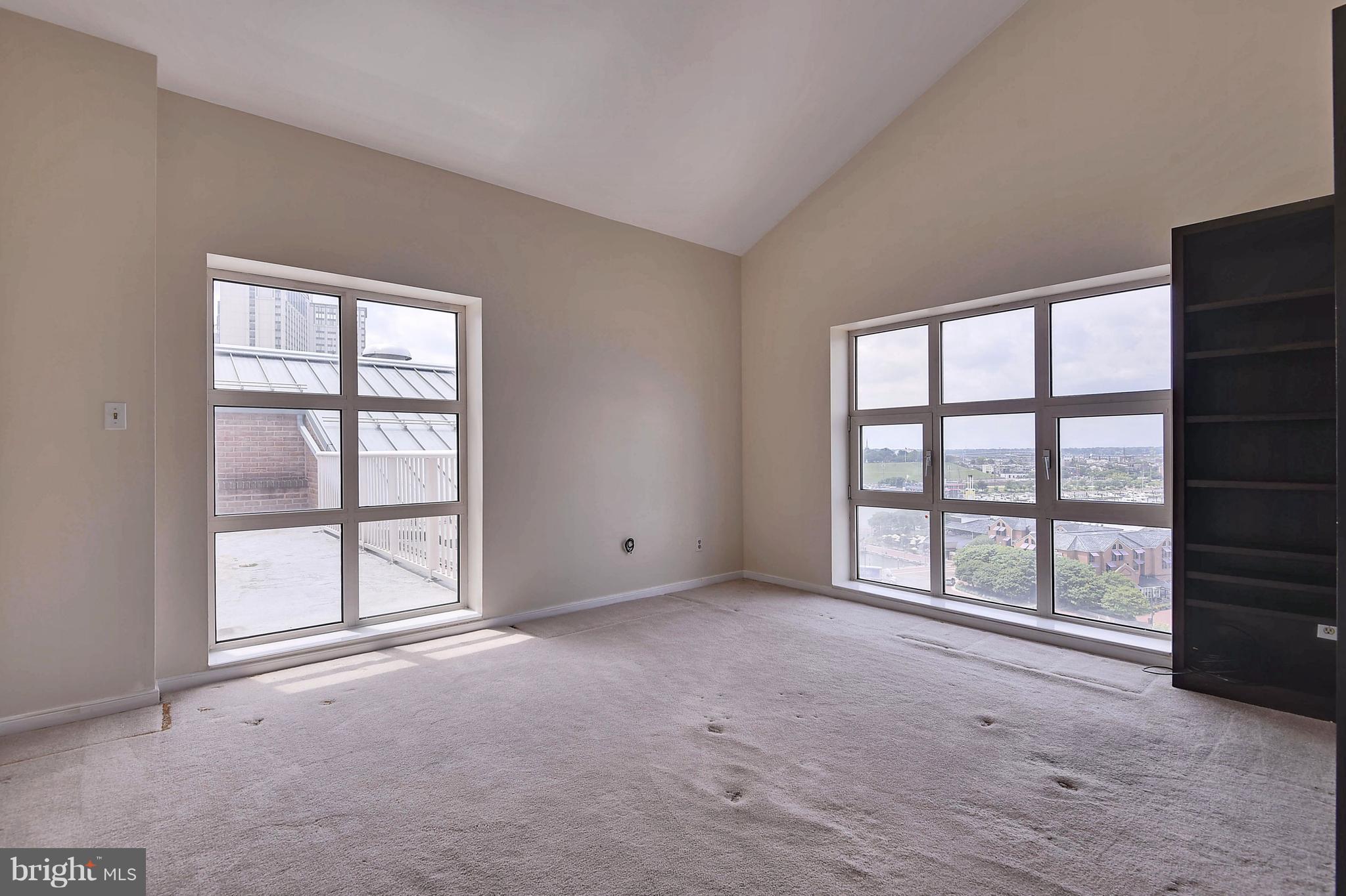 HARBOR EAST - Residential