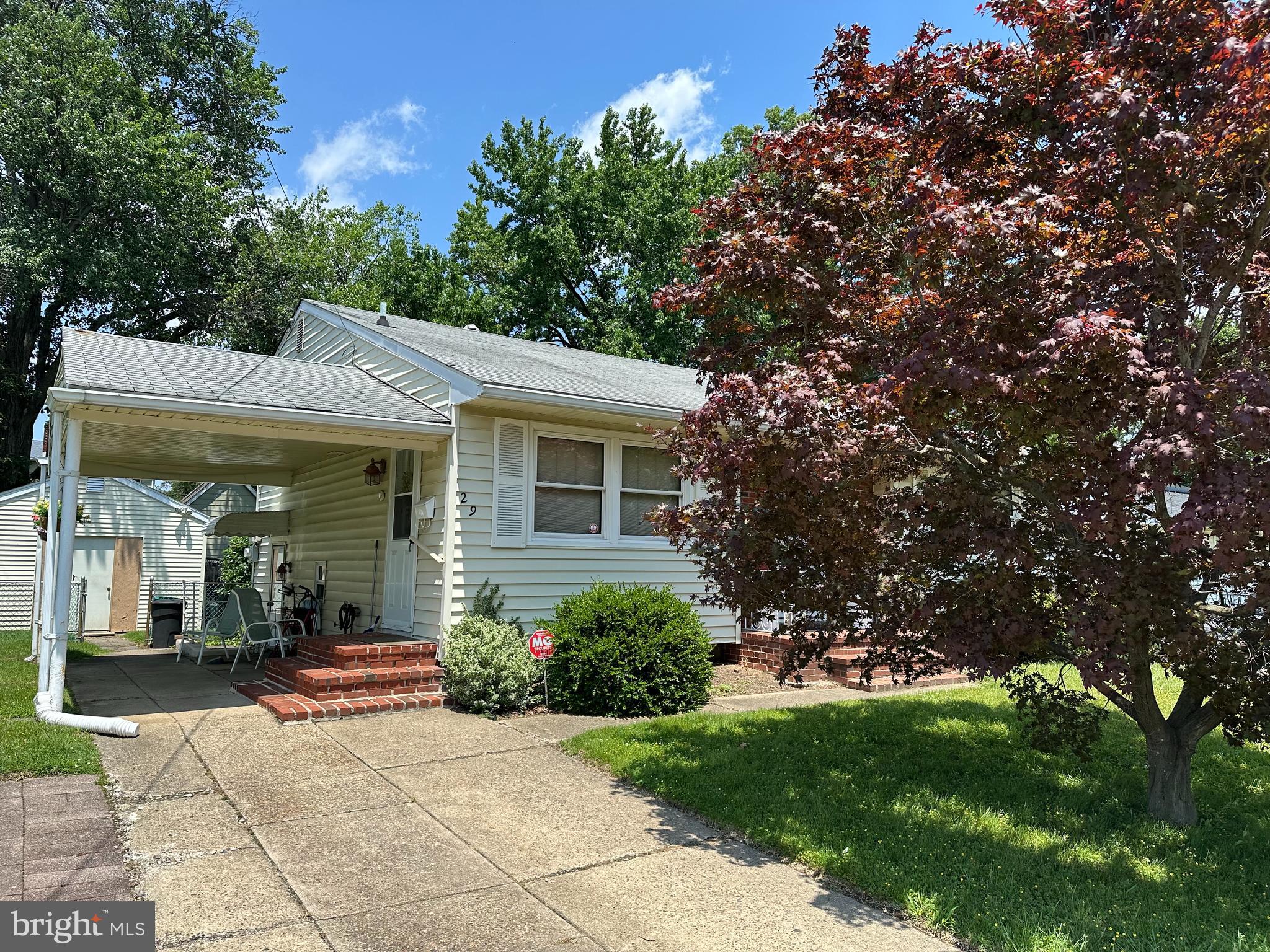 29 E MAPLE AVENUE