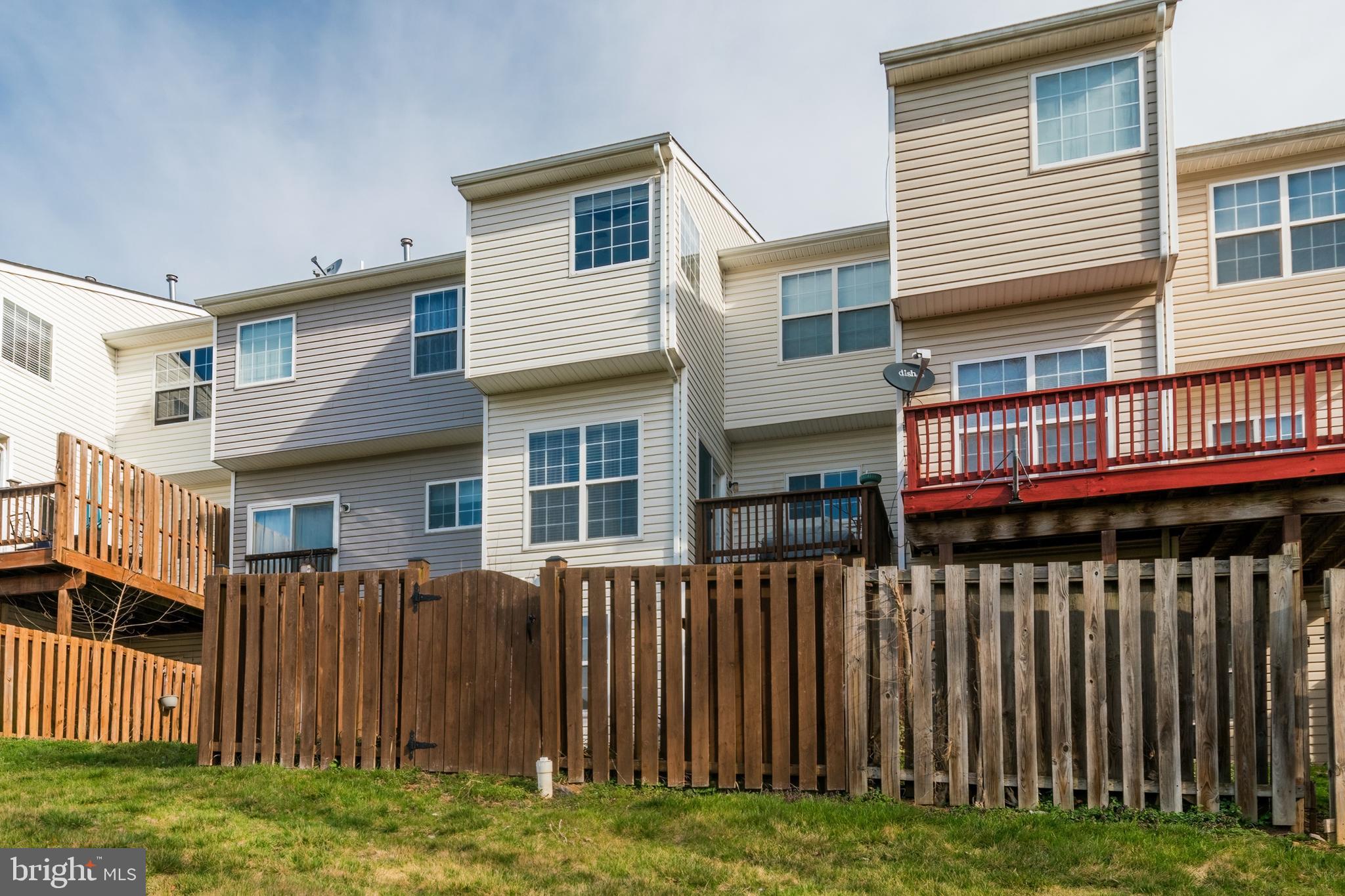 LEE'S RIDGE - Residential