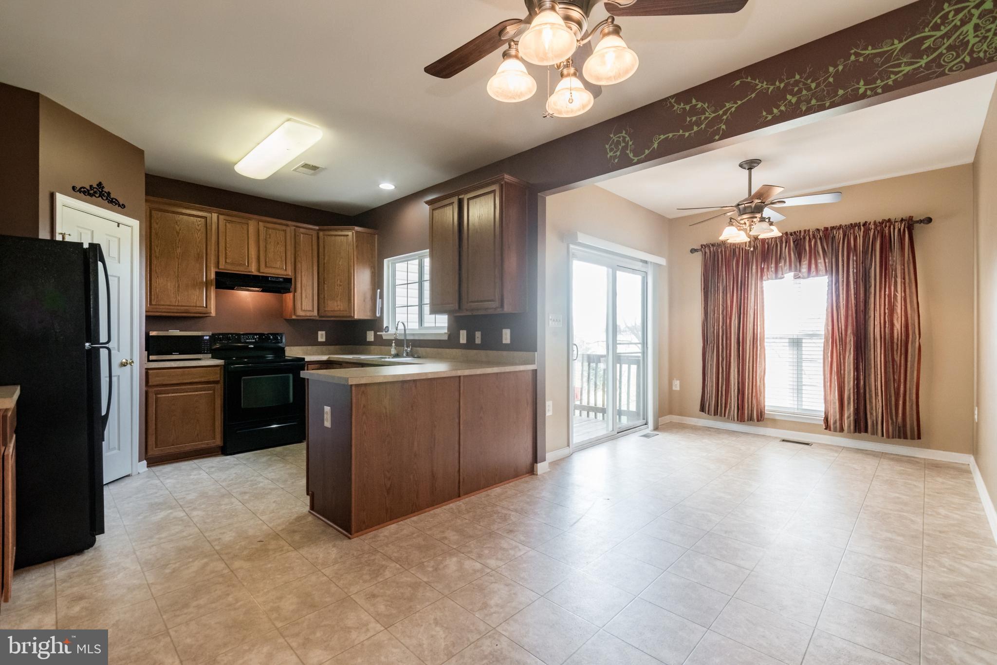 LEE'S RIDGE - Residential