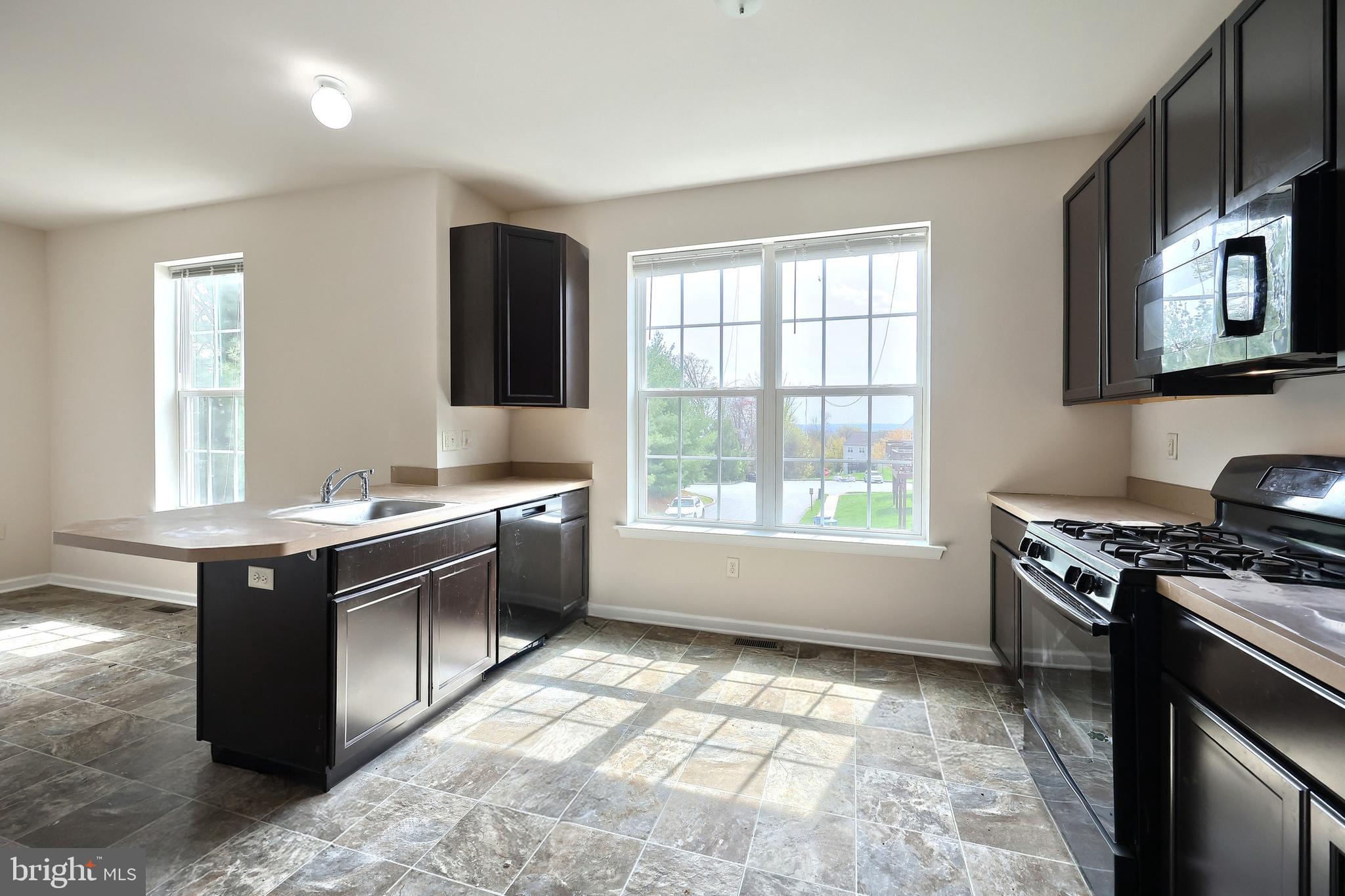 WOODCREST HILLS - Residential