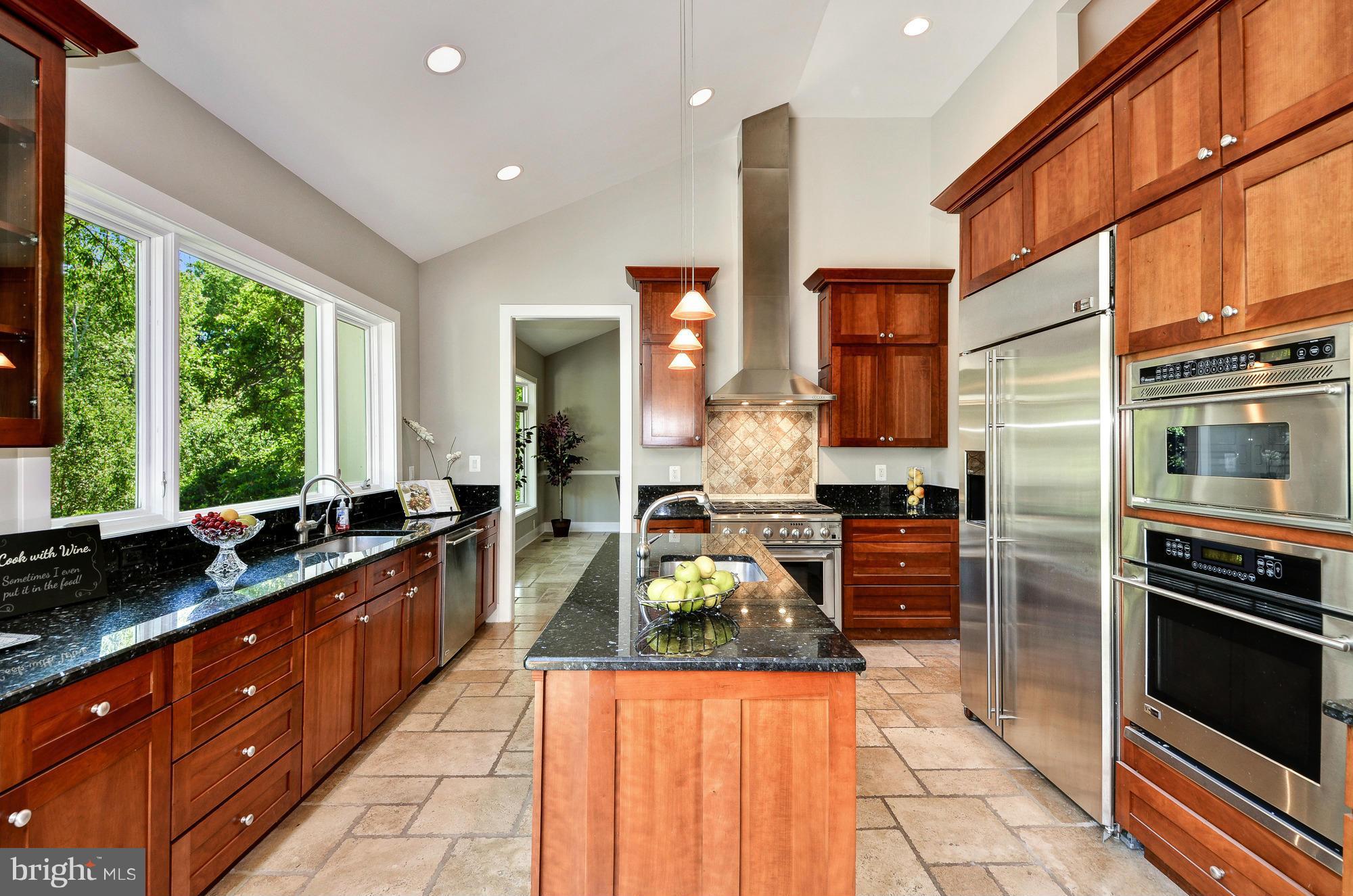 SADDLE RIDGE - Residential