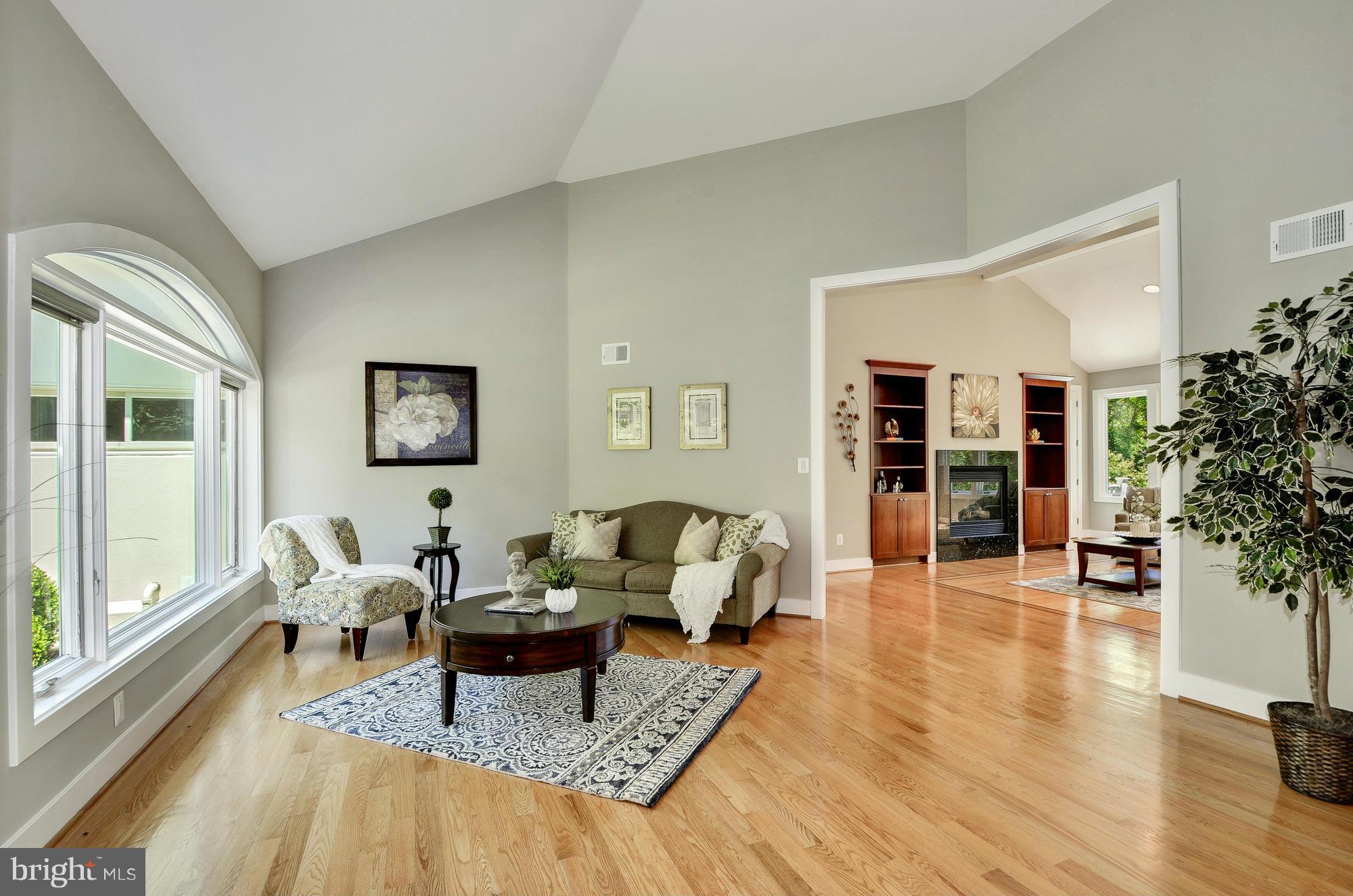 SADDLE RIDGE - Residential