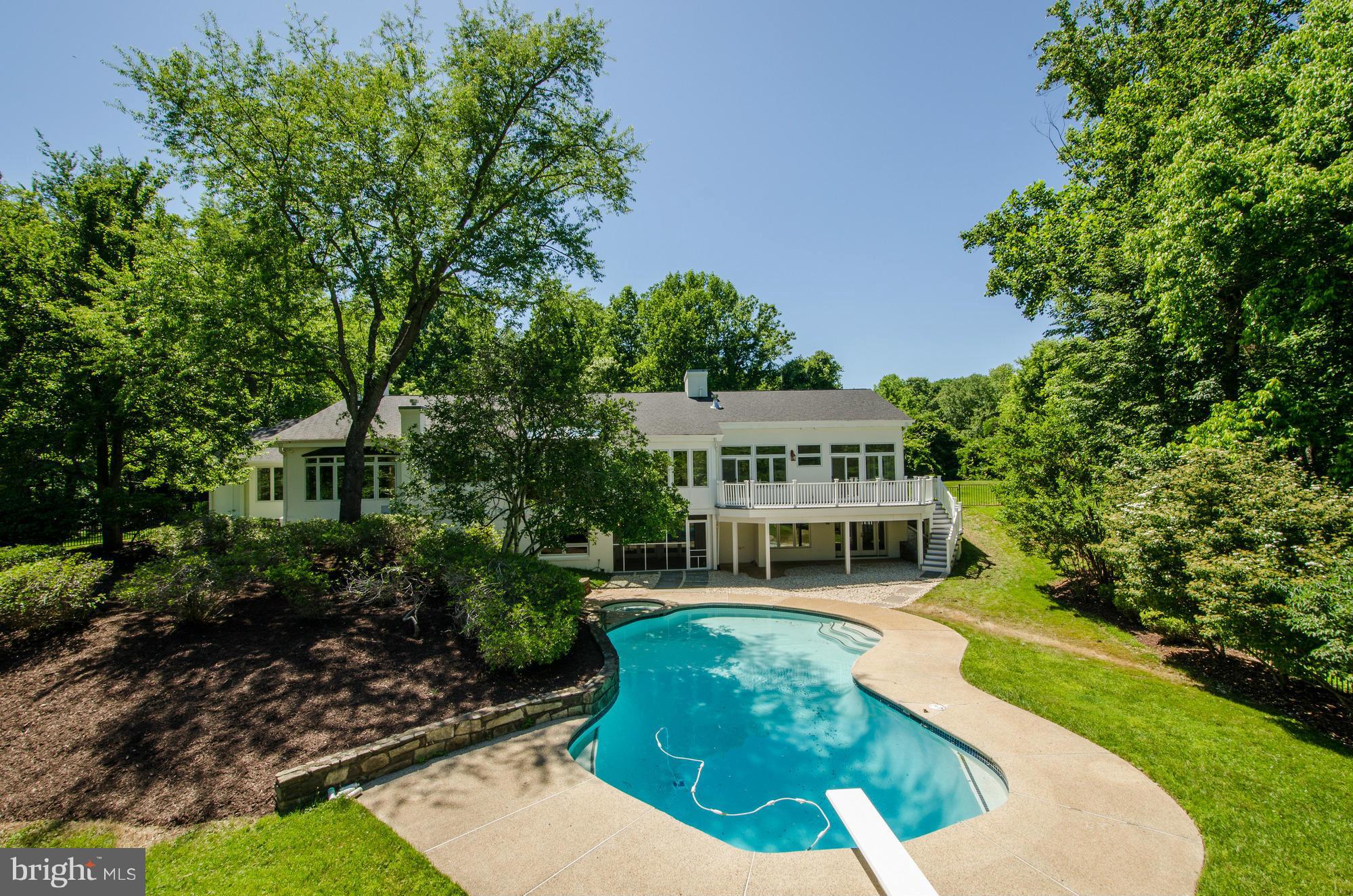 SADDLE RIDGE - Residential