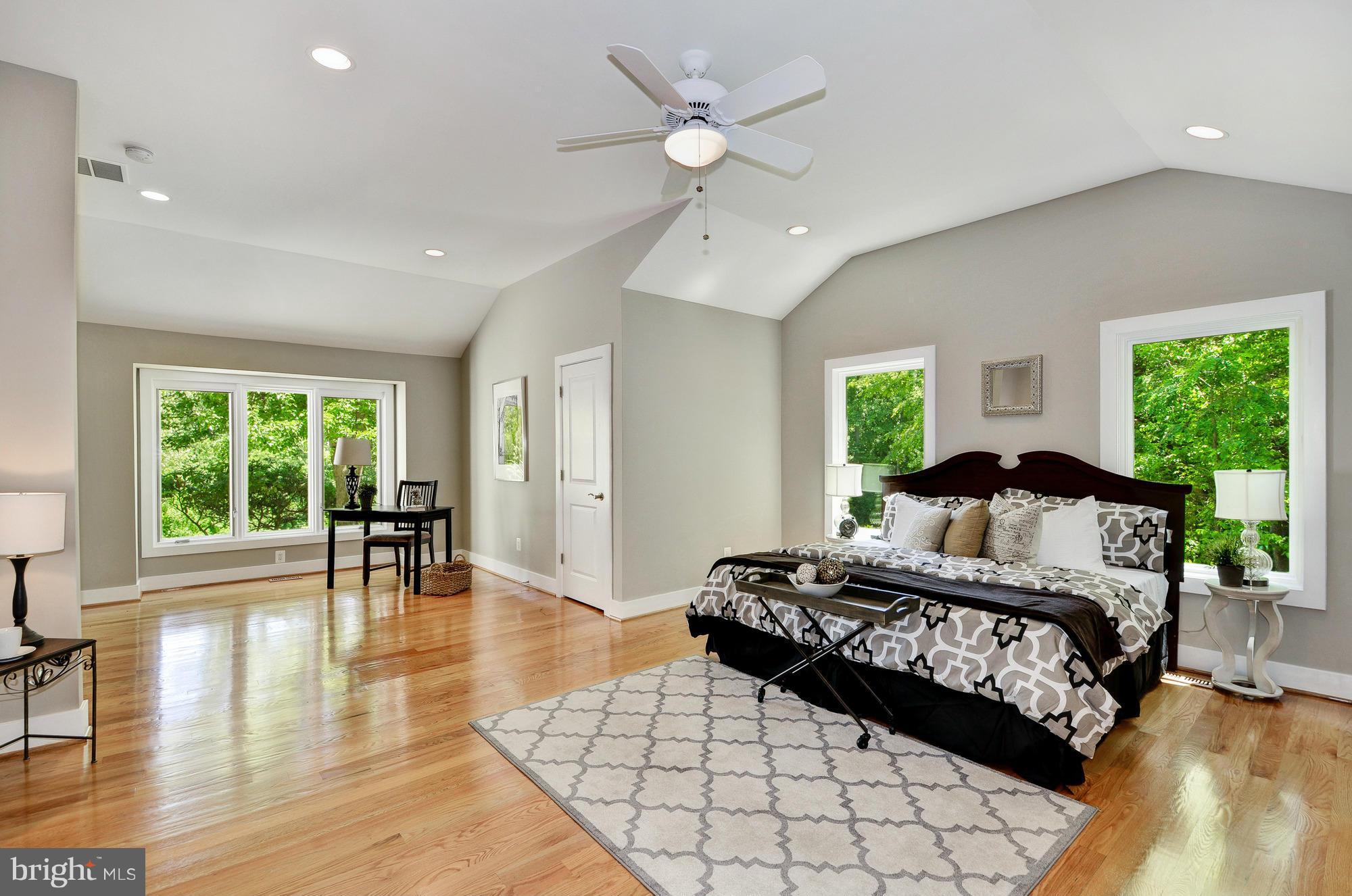 SADDLE RIDGE - Residential