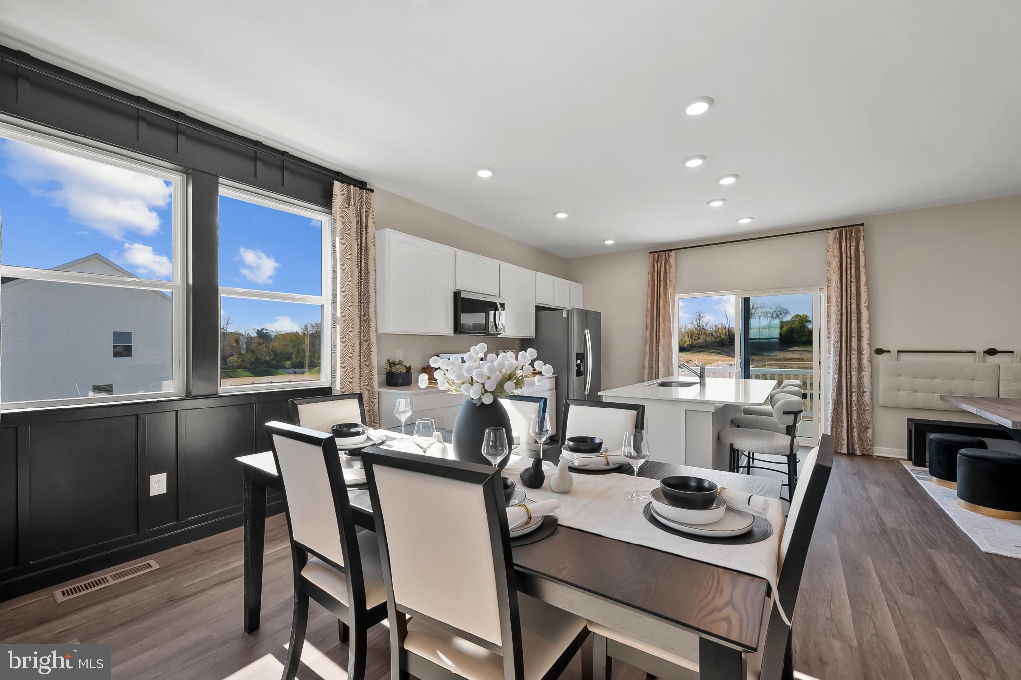 RIVERPOINTE - Residential