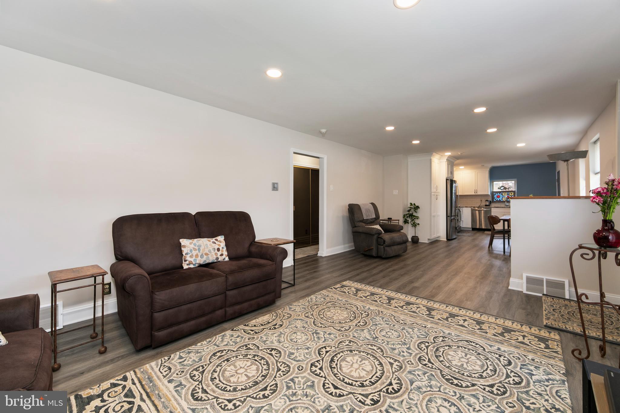 7703 LISTER STREET
