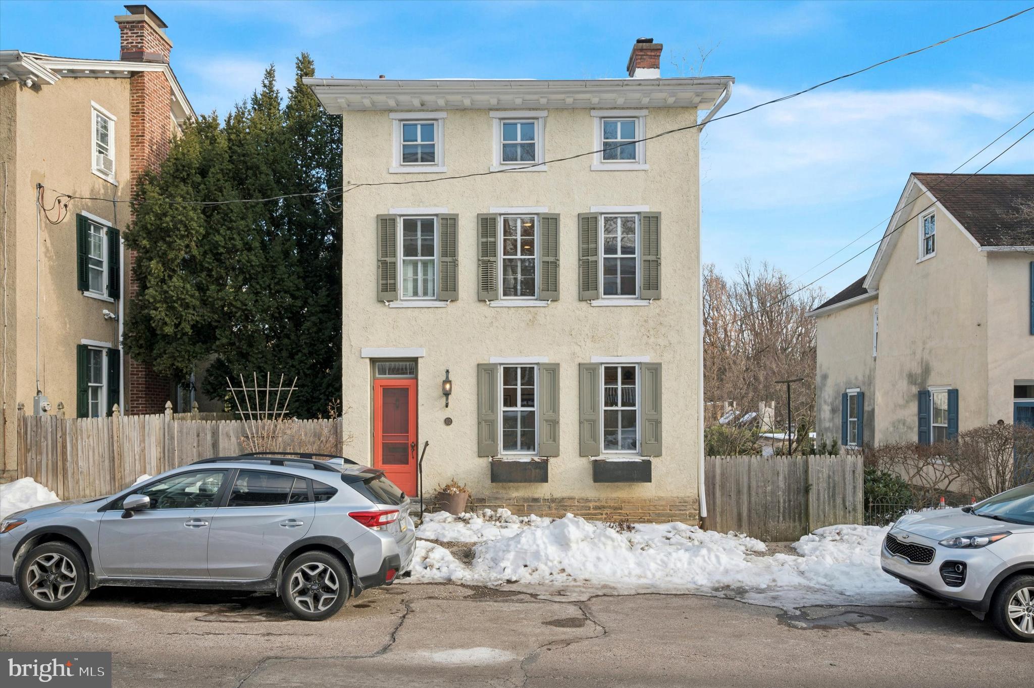 CHESTNUT HILL - Residential