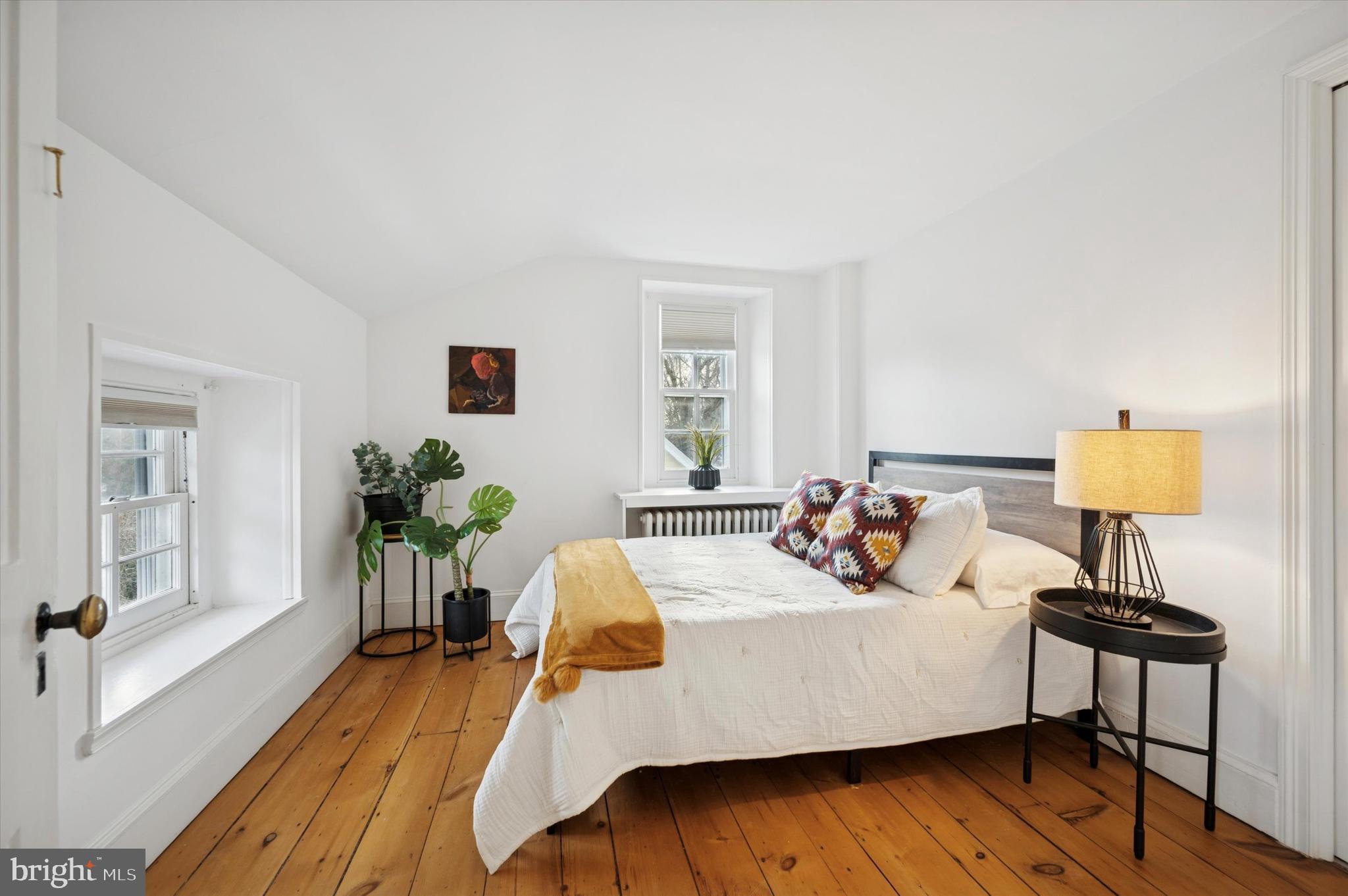 CHESTNUT HILL - Residential