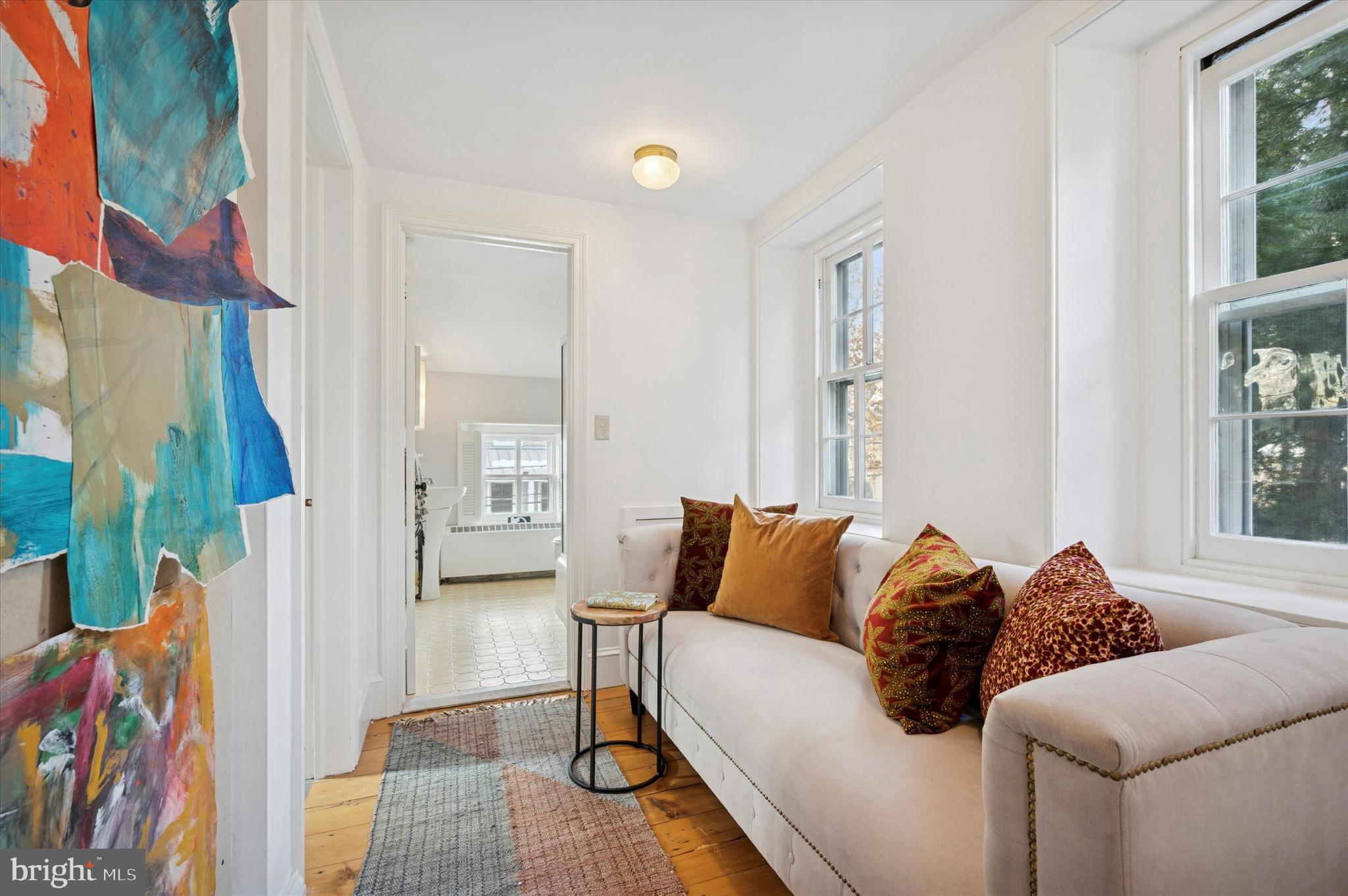 CHESTNUT HILL - Residential