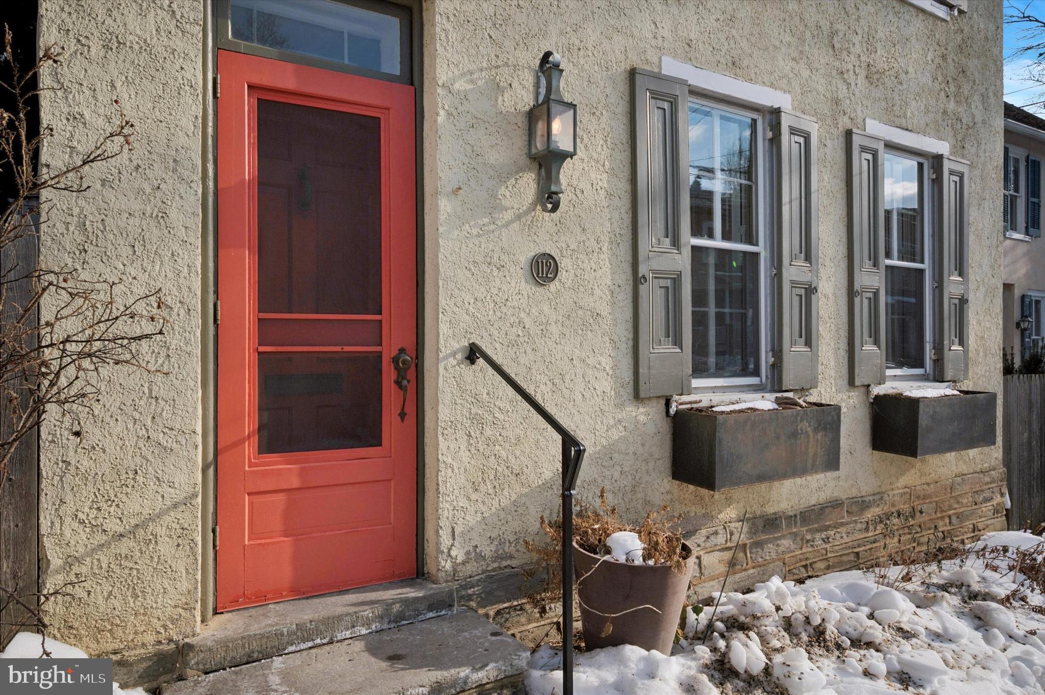 CHESTNUT HILL - Residential