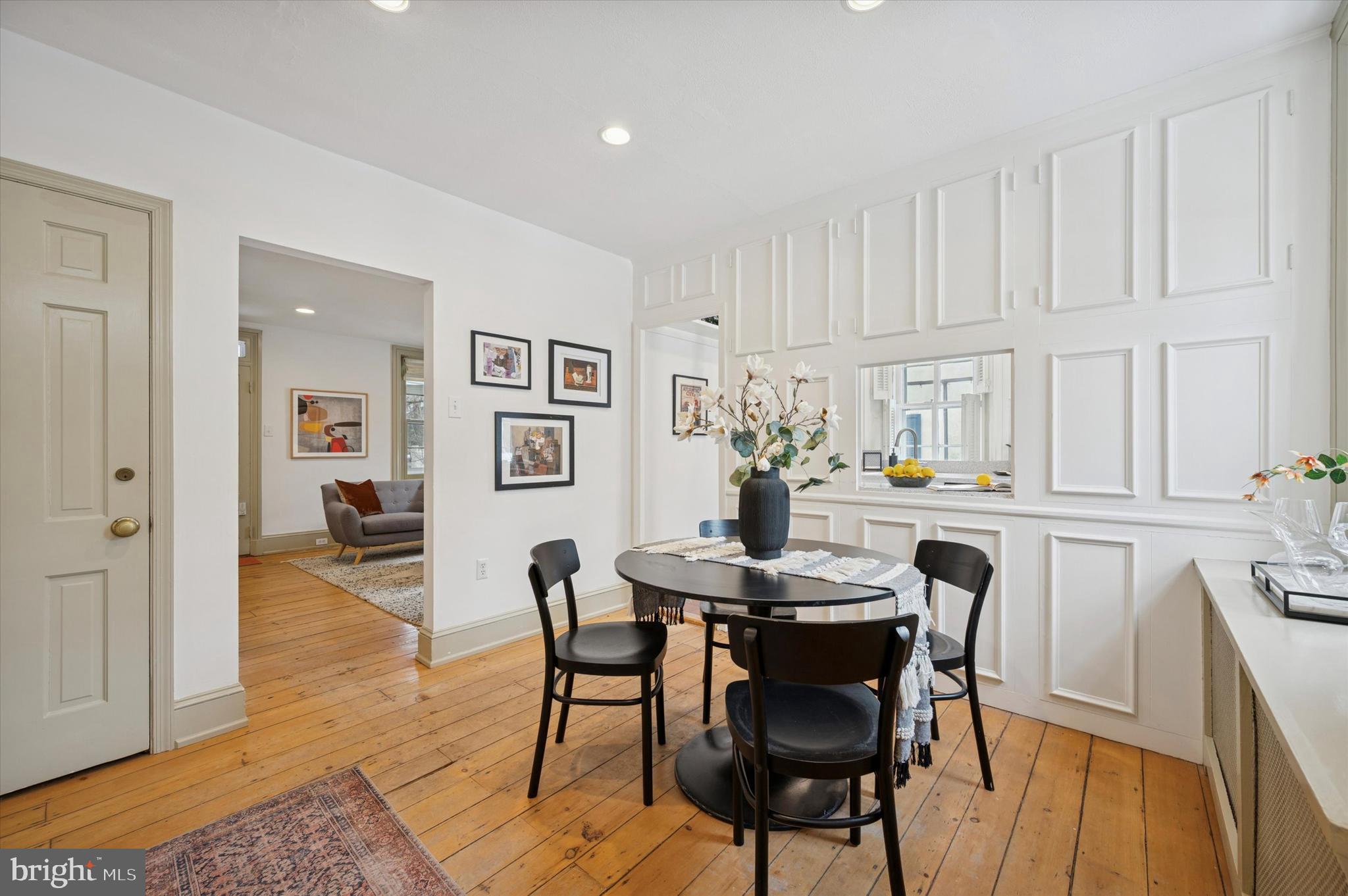 CHESTNUT HILL - Residential