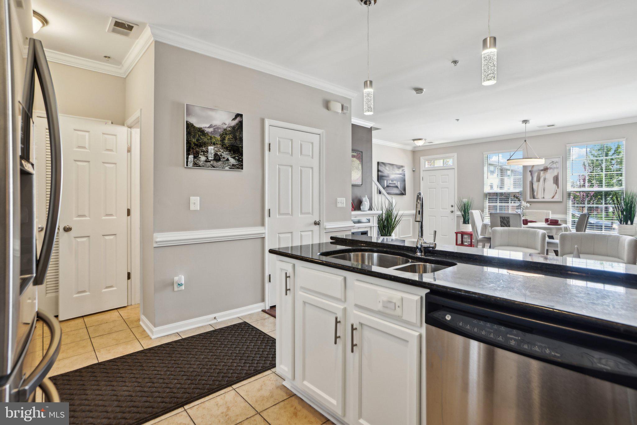 POWELLS RUN VILLAGE COND - Residential