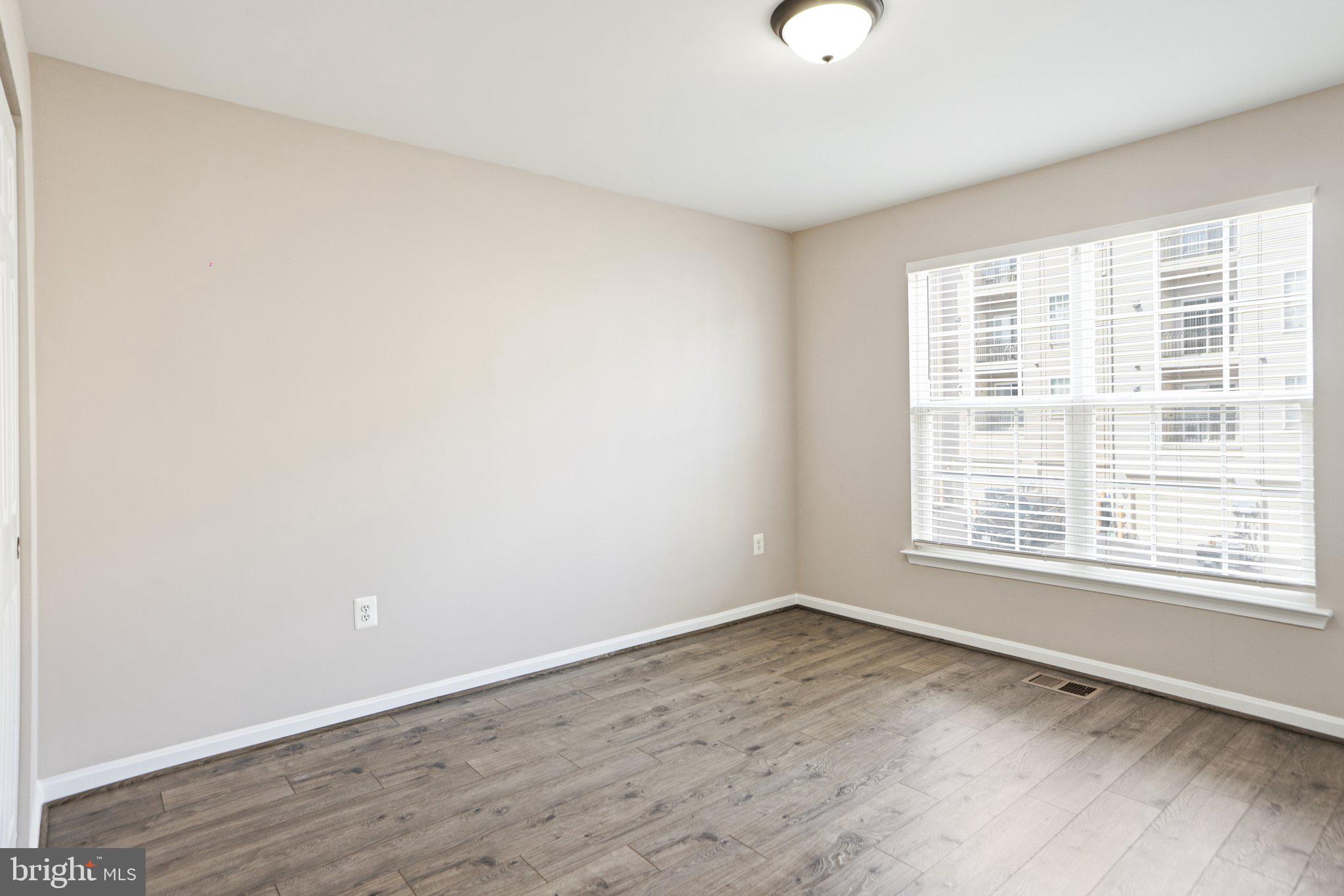 POWELLS RUN VILLAGE COND - Residential