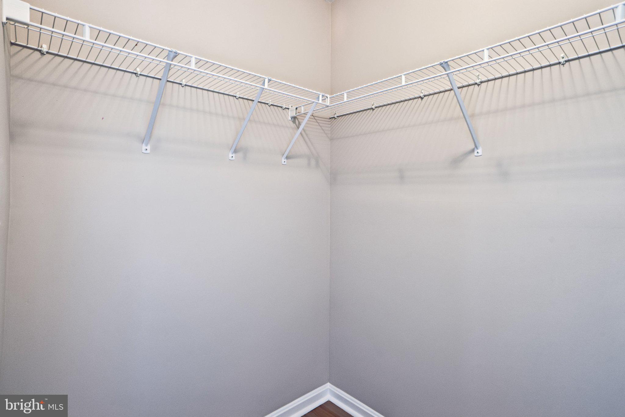 POWELLS RUN VILLAGE COND - Residential