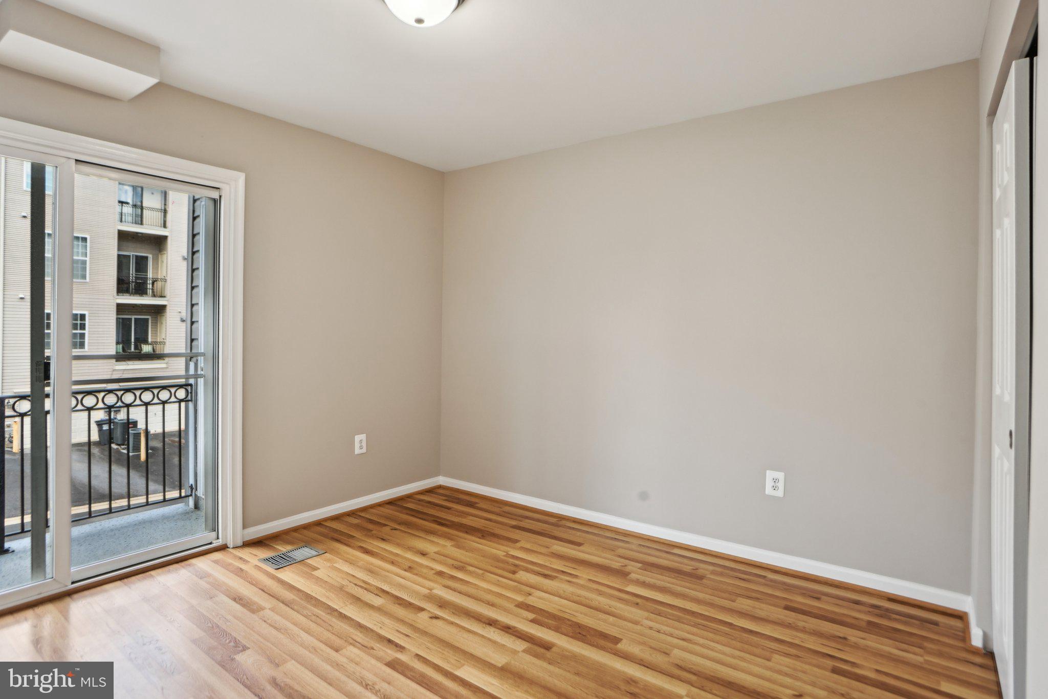 POWELLS RUN VILLAGE COND - Residential