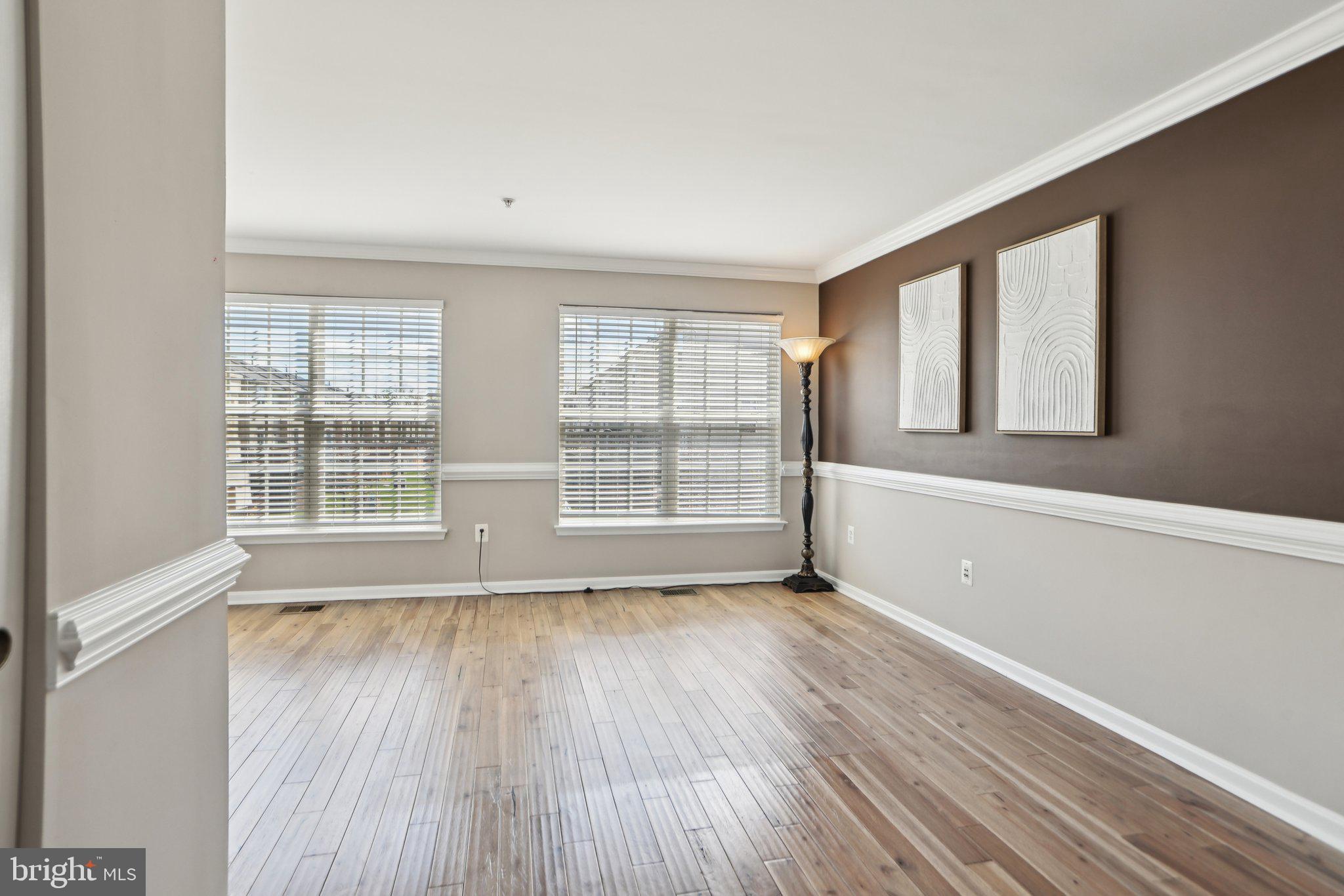 POWELLS RUN VILLAGE COND - Residential