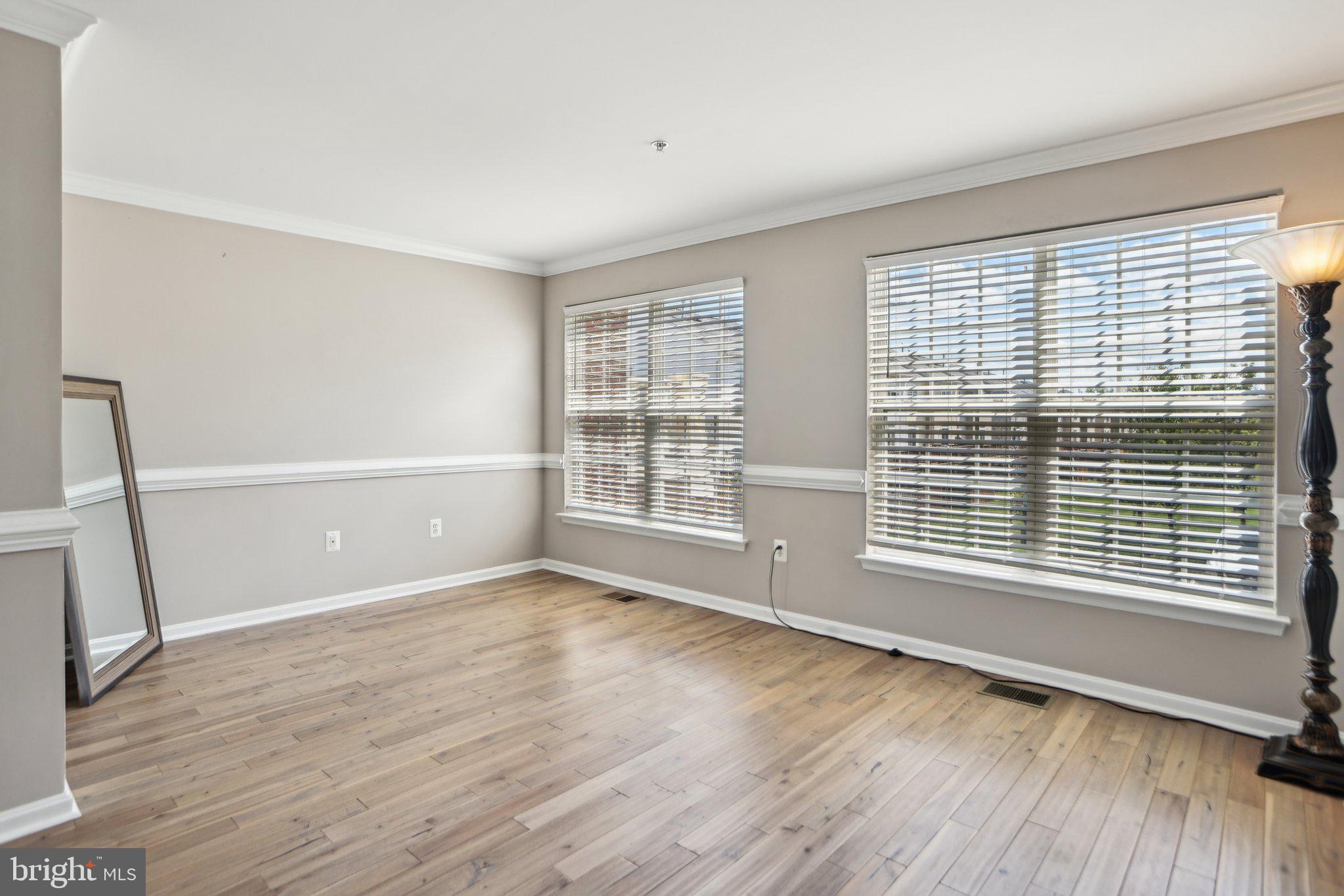 POWELLS RUN VILLAGE COND - Residential