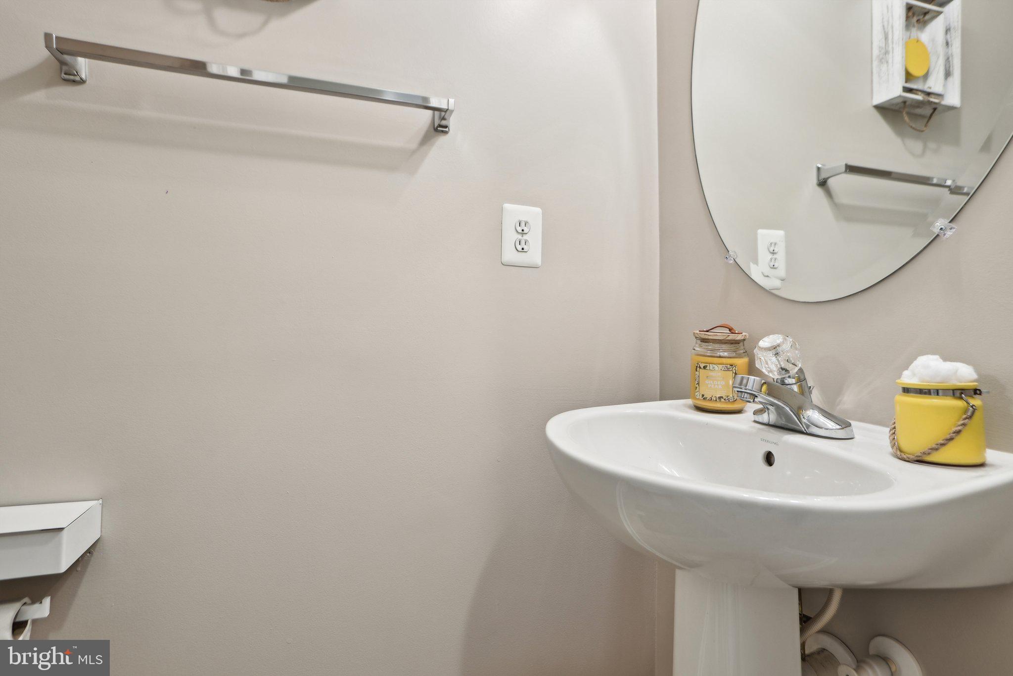 POWELLS RUN VILLAGE COND - Residential