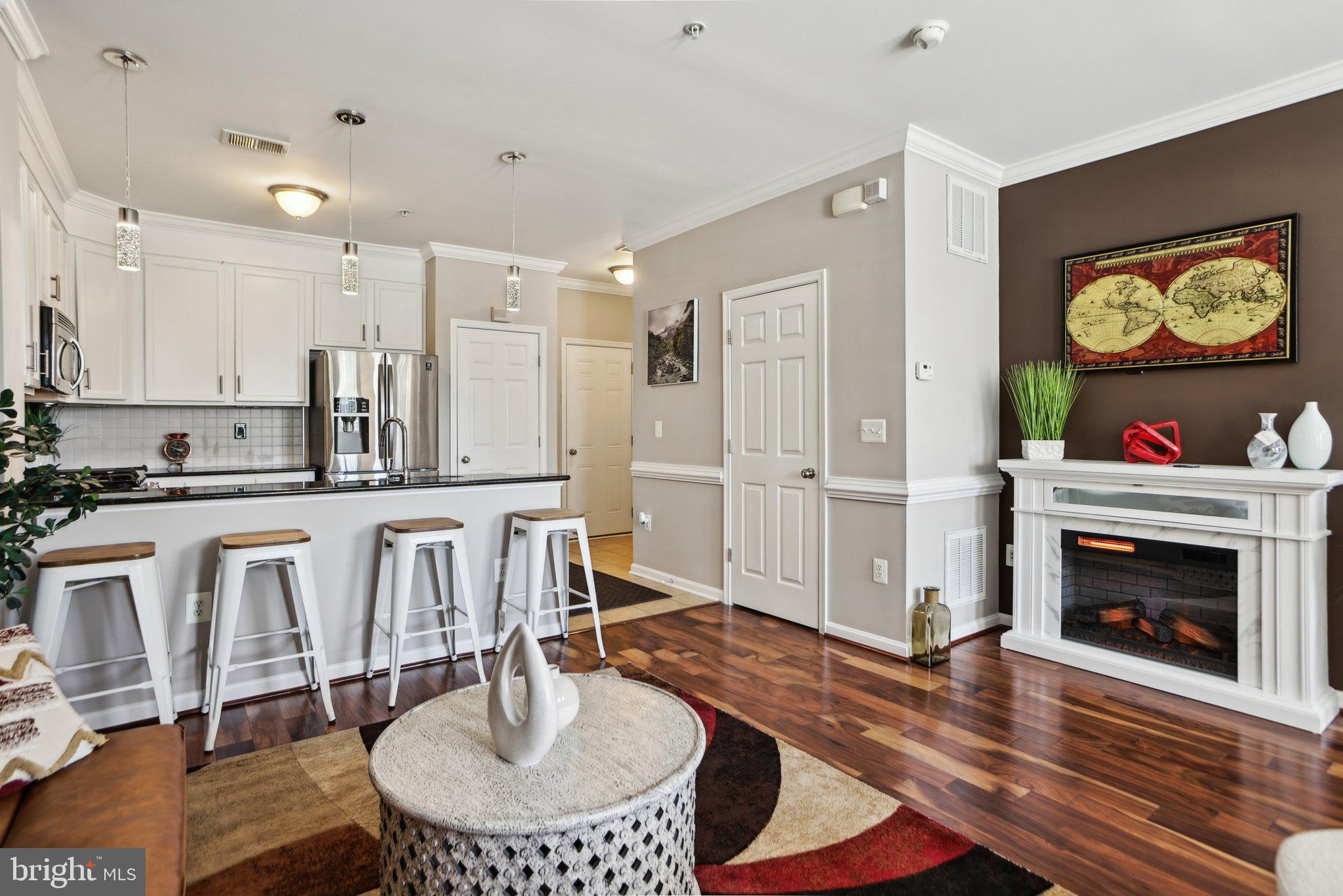 POWELLS RUN VILLAGE COND - Residential