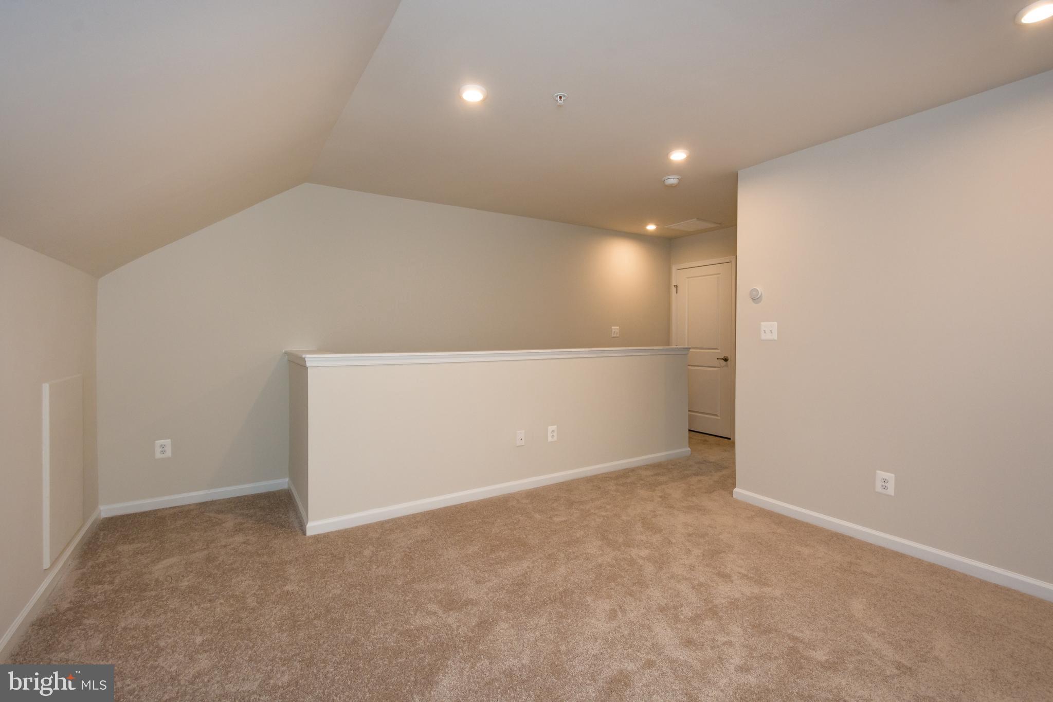 OLDHAM CROSSING - Residential Lease