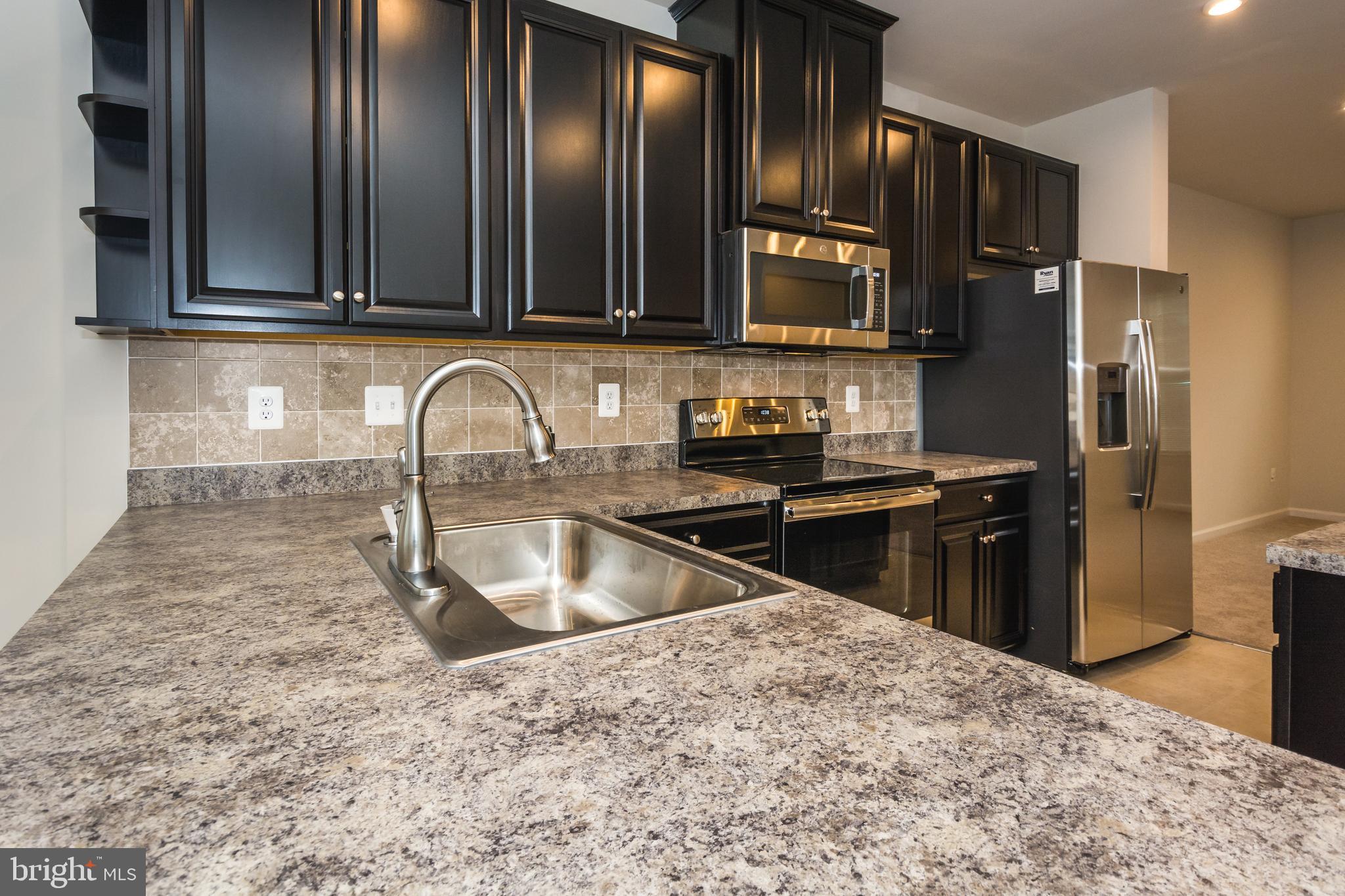 OLDHAM CROSSING - Residential Lease