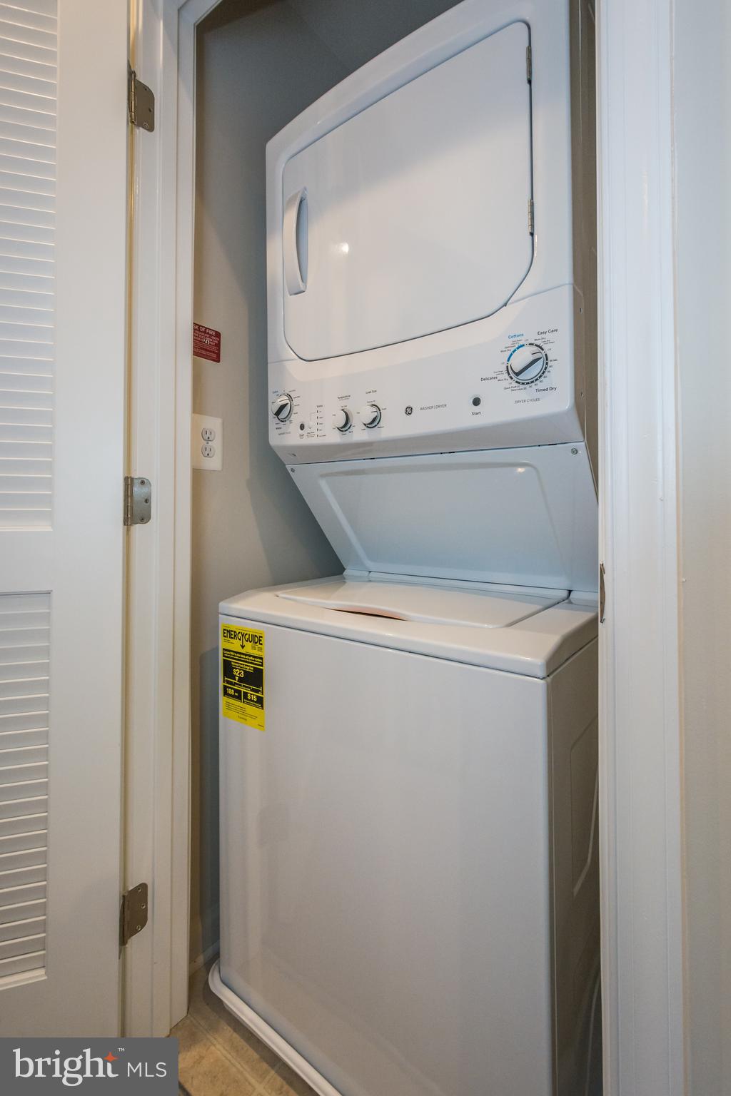 OLDHAM CROSSING - Residential Lease