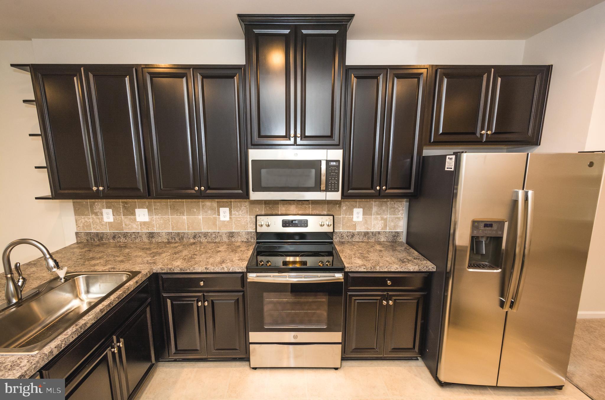 OLDHAM CROSSING - Residential Lease