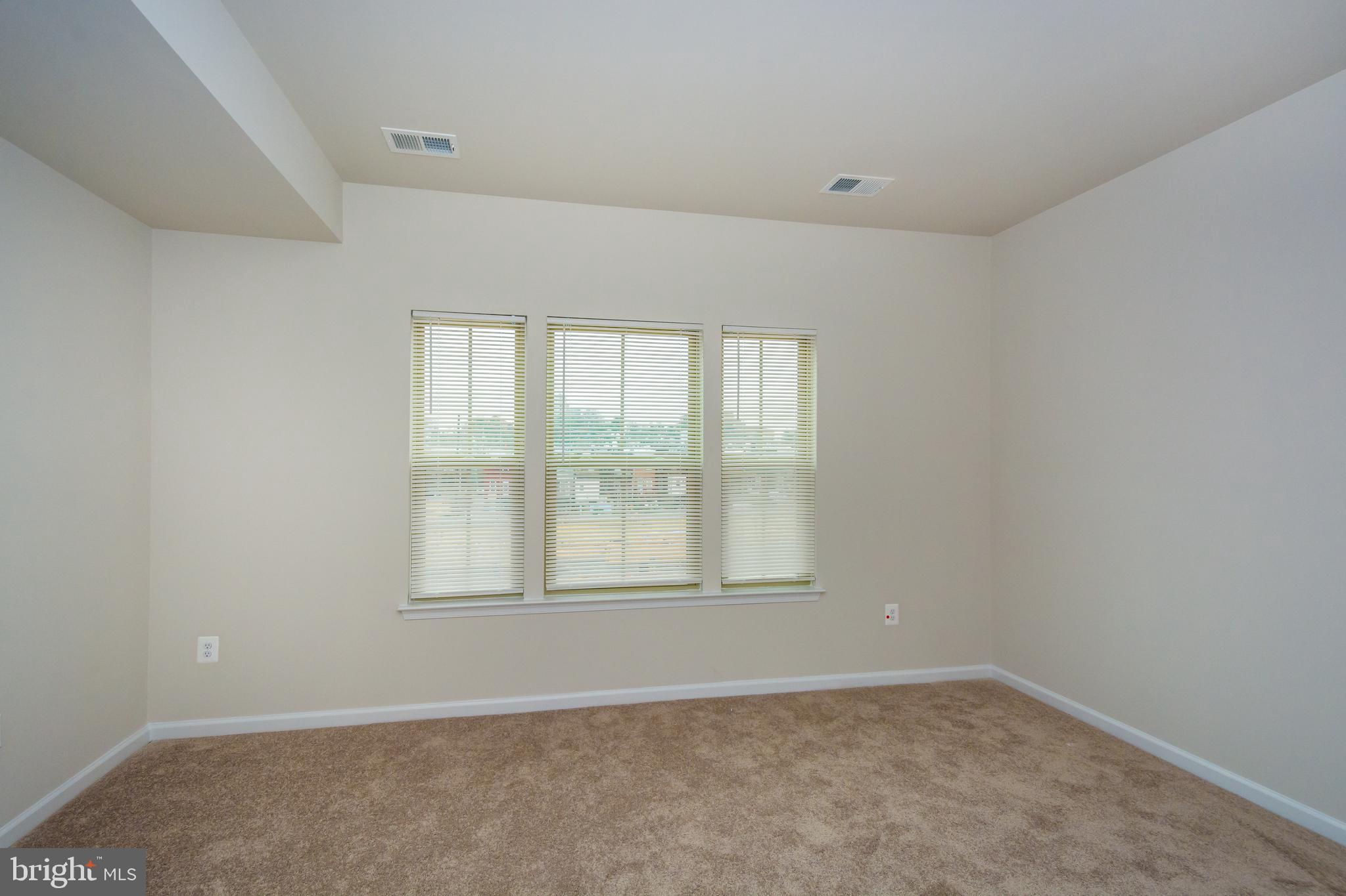 OLDHAM CROSSING - Residential Lease