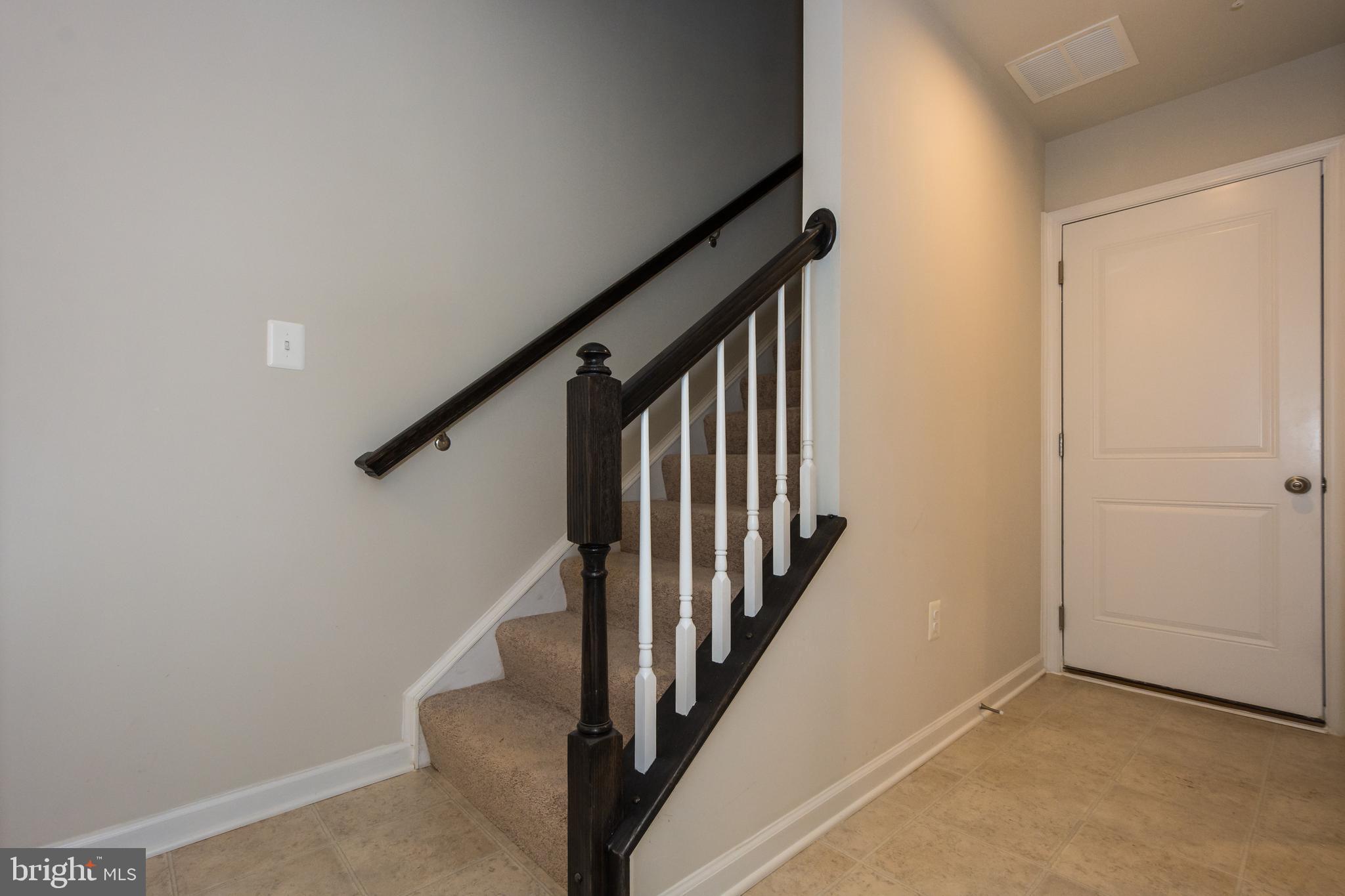 OLDHAM CROSSING - Residential Lease