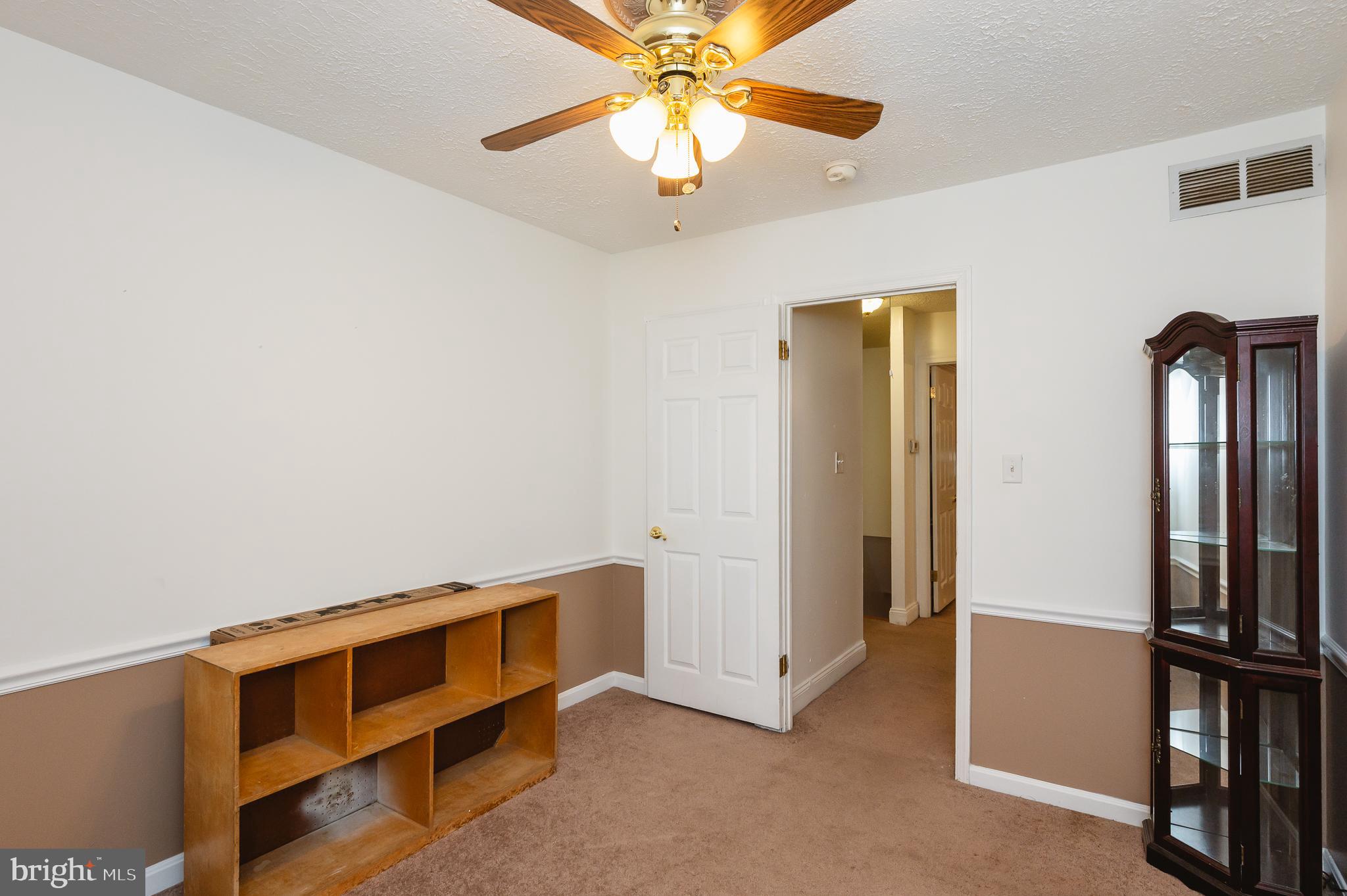 BRENTWOOD SQUARE - Residential