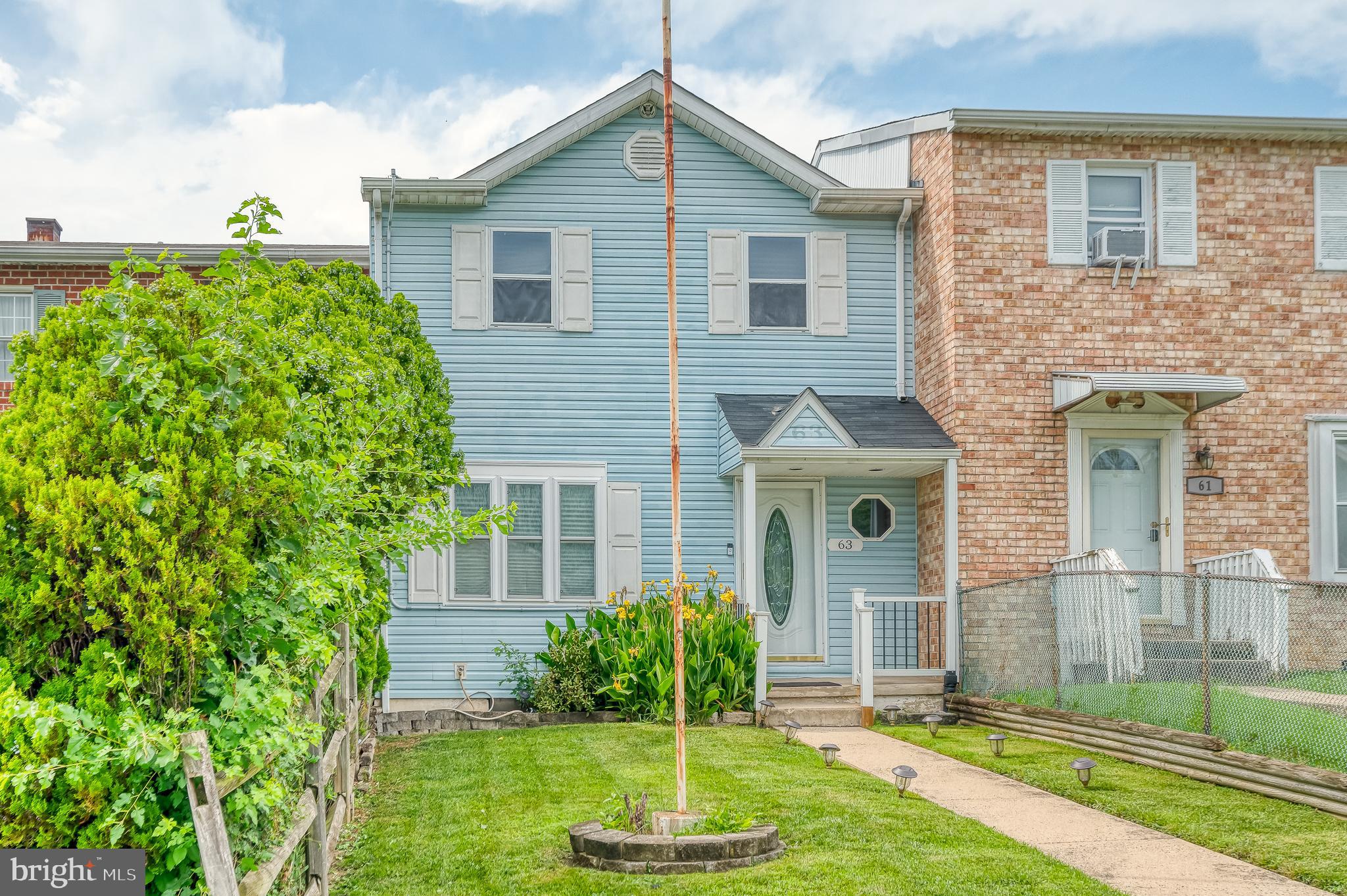 BRENTWOOD SQUARE - Residential