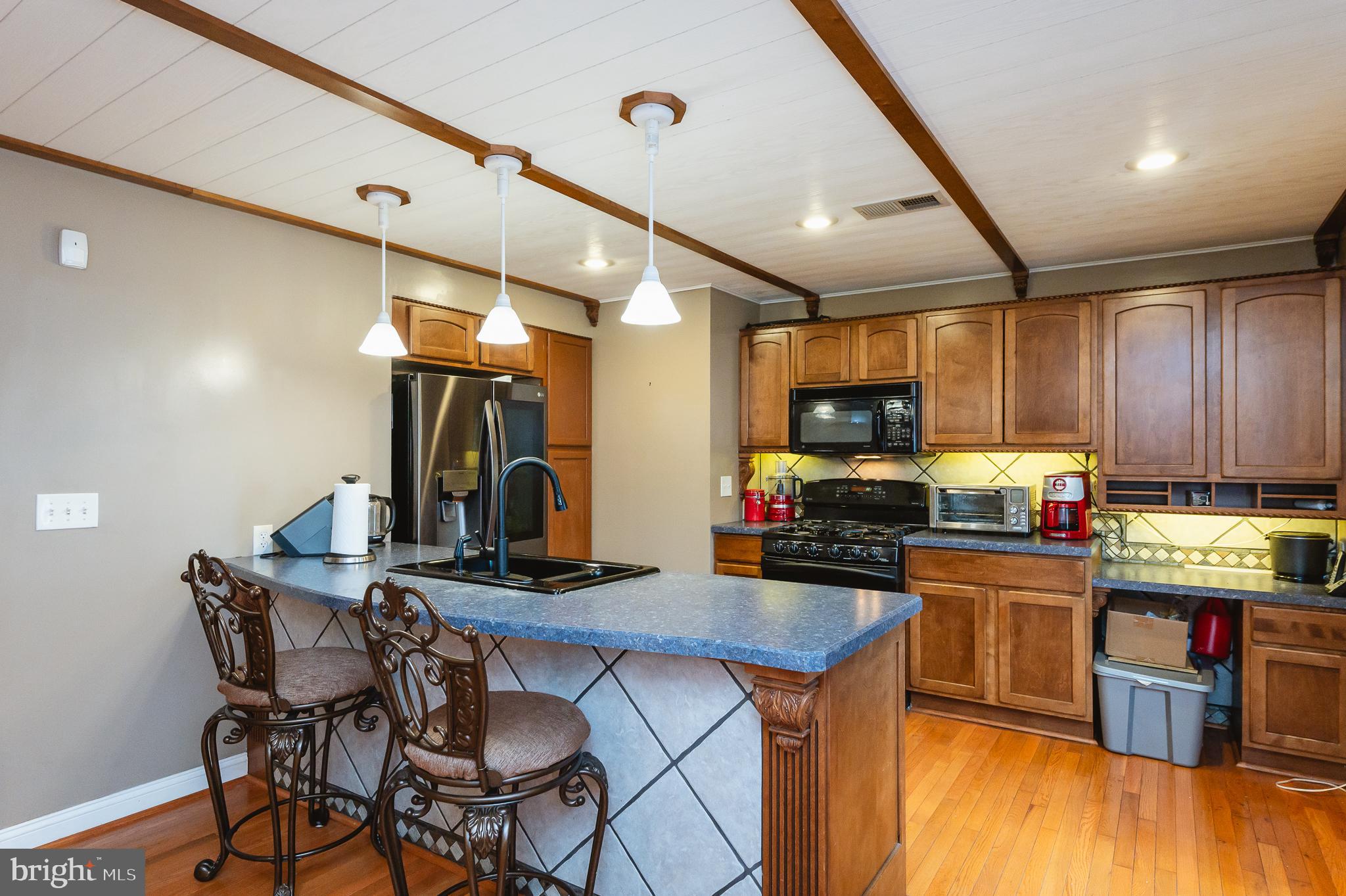 BRENTWOOD SQUARE - Residential