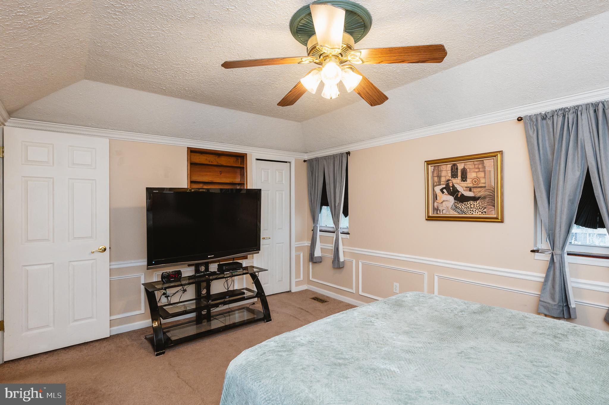 BRENTWOOD SQUARE - Residential